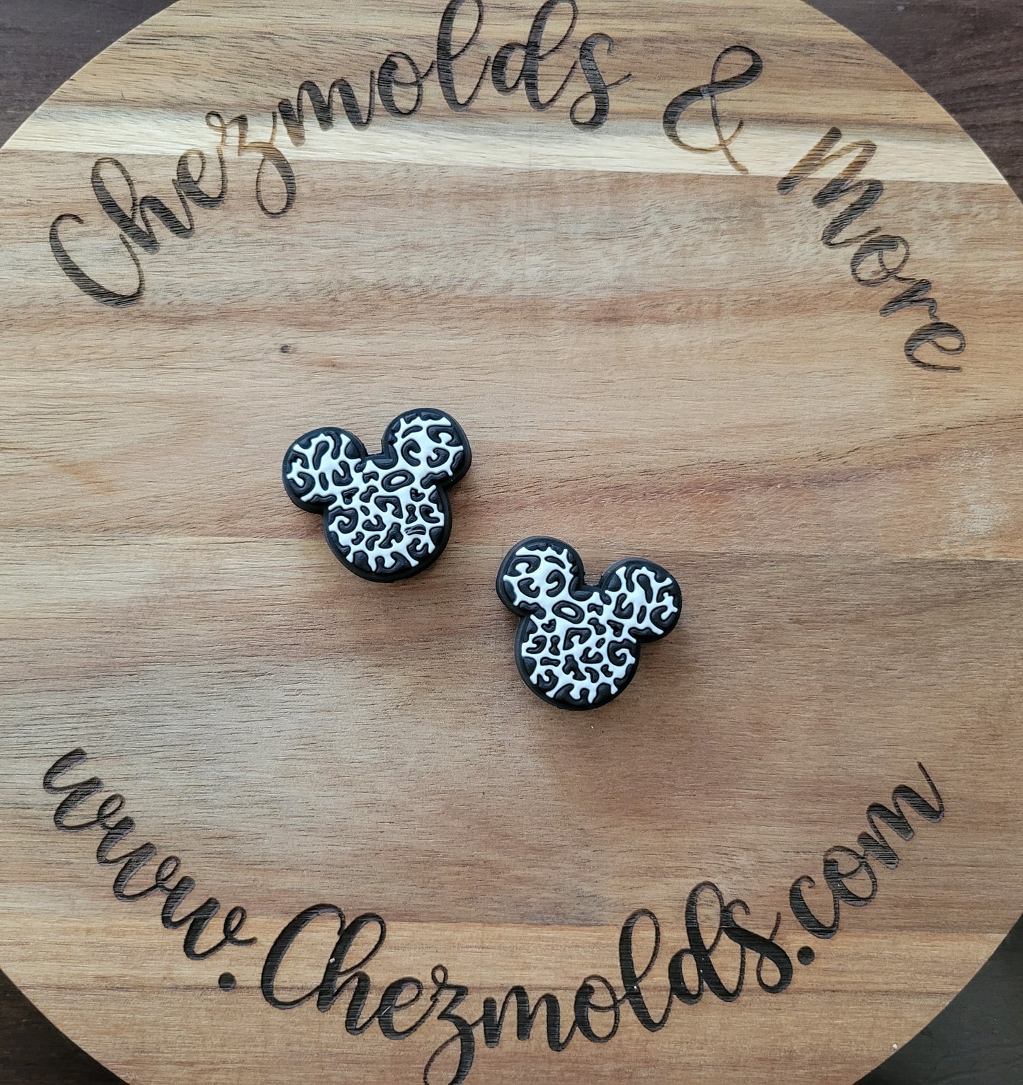 Black and white cow mouse- focal Bead