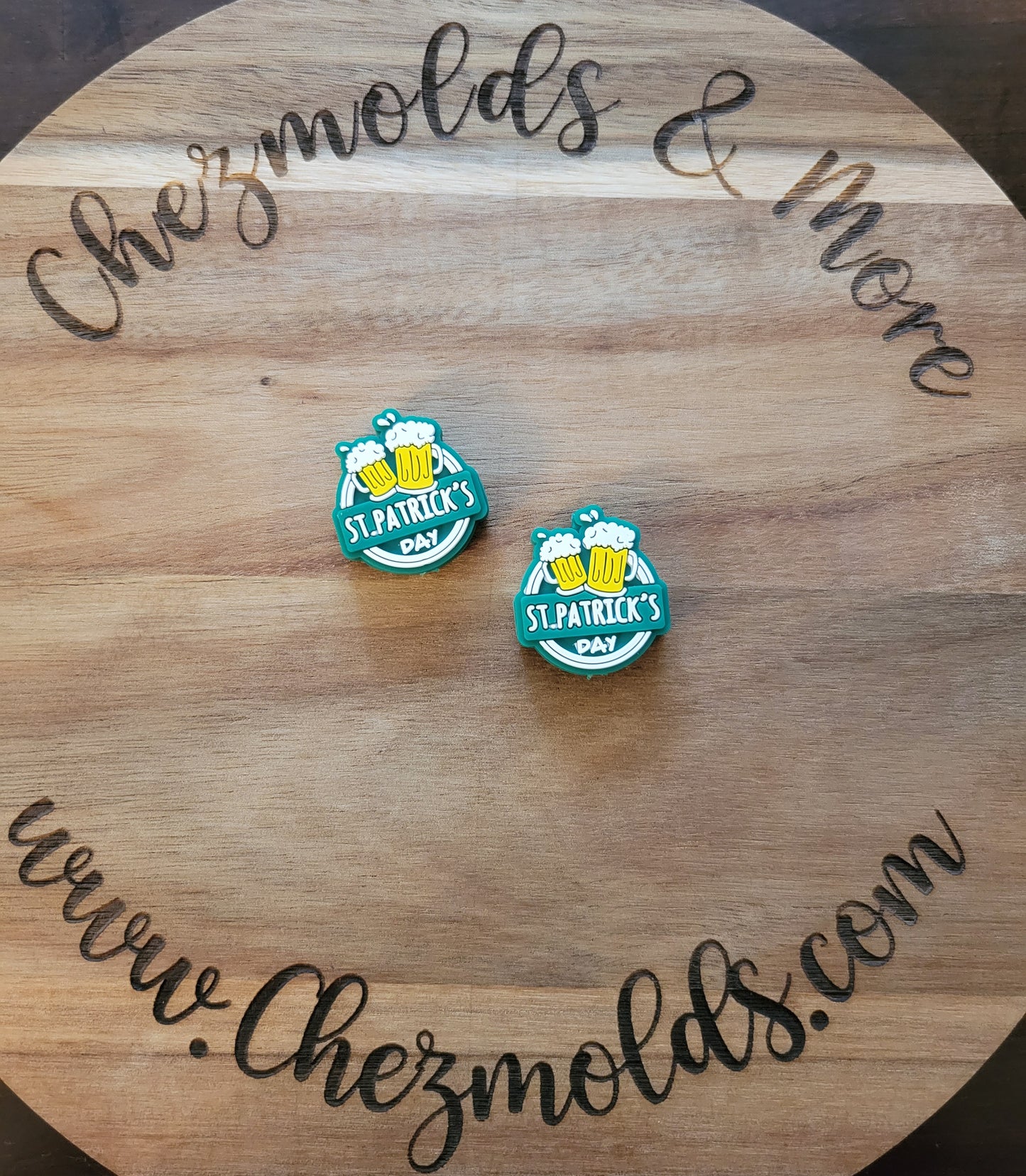 St pattys day round- Silicone focal Bead