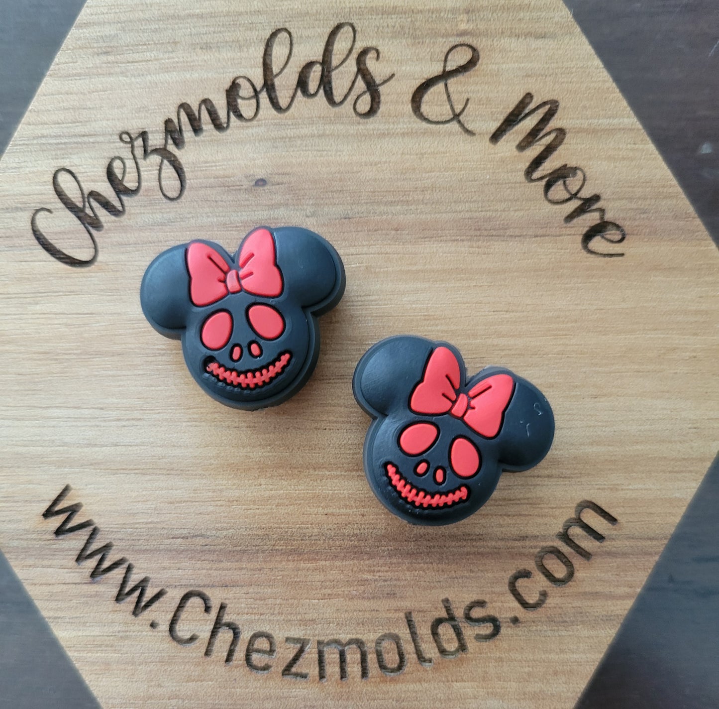 Spooky mouse smiles- Silicone focal Bead