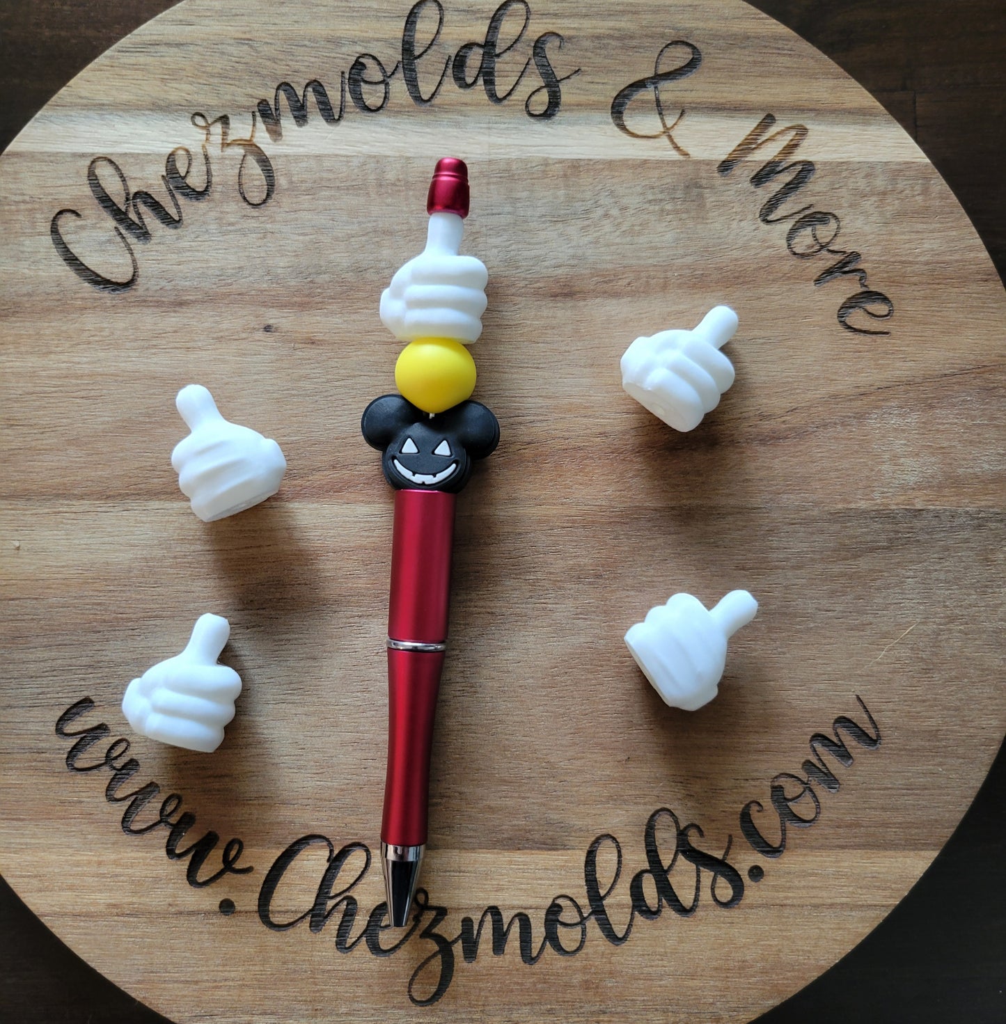 CE 3d printed mouse hand thumbs up - focal Bead