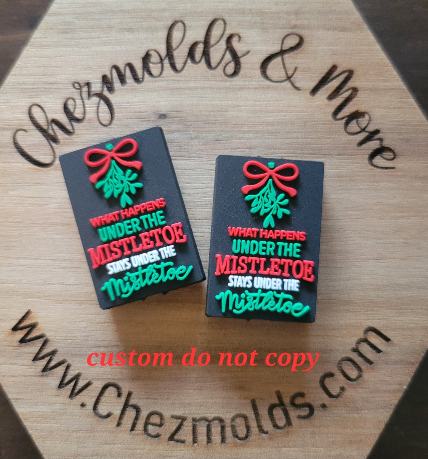 CE - What happens under the mistletoe- focal Bead