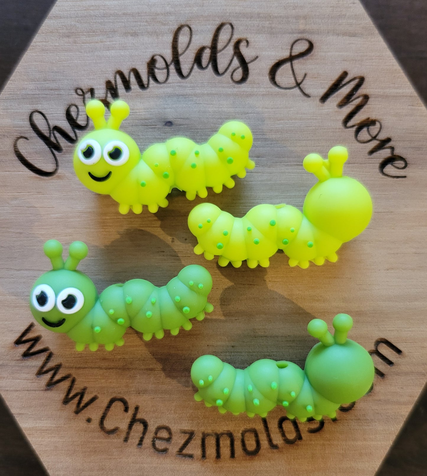 3d worm- silicone focal Bead
