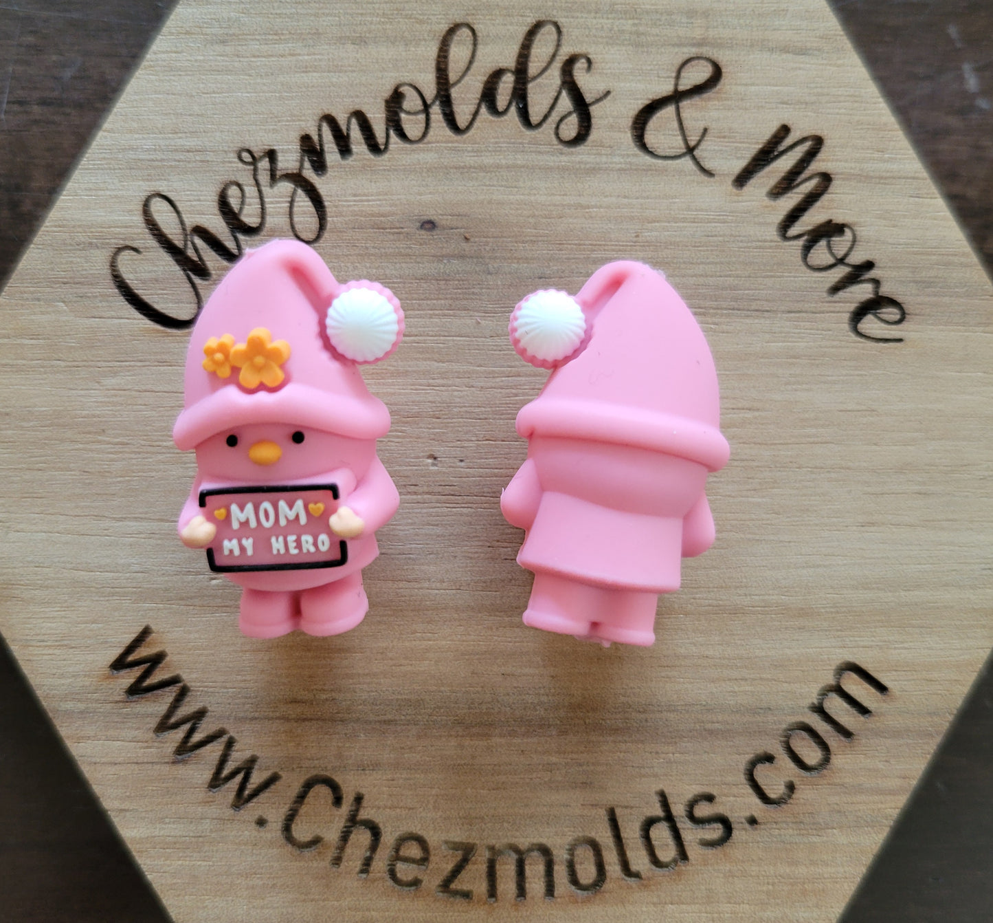 3d silicone focal Bead -mom hero gnomey