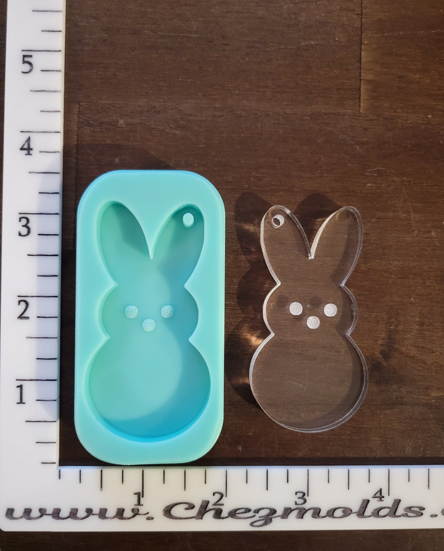 peep keychain mold