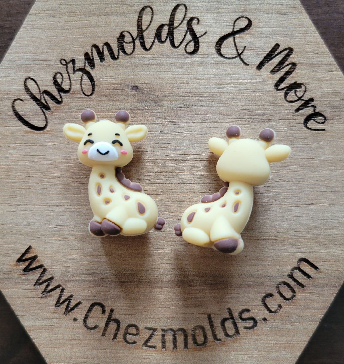 3D giraffe- silicone focal Bead