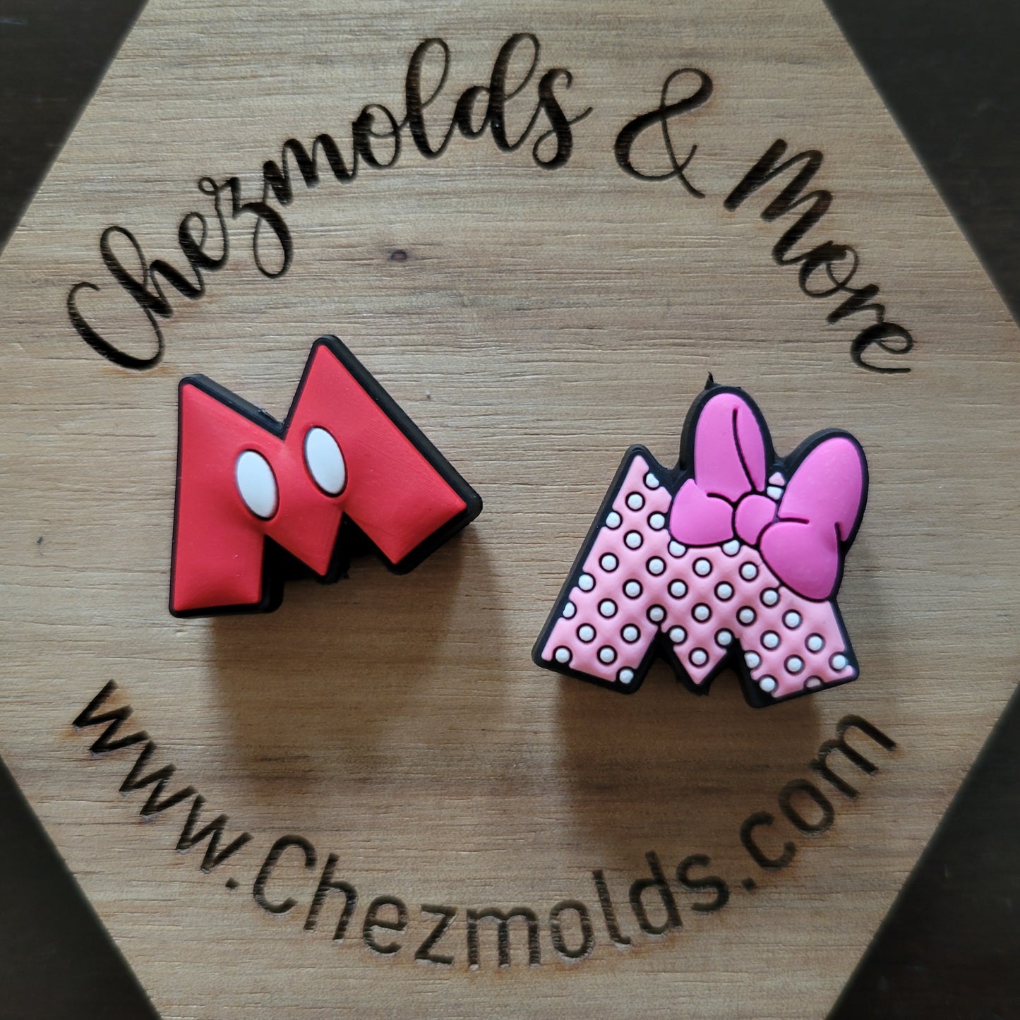 M design - focal Bead