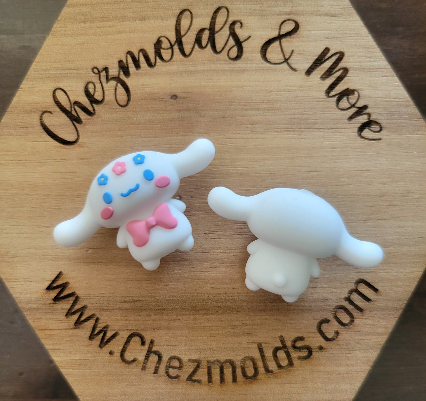 3d cinna- Silicone focal Bead