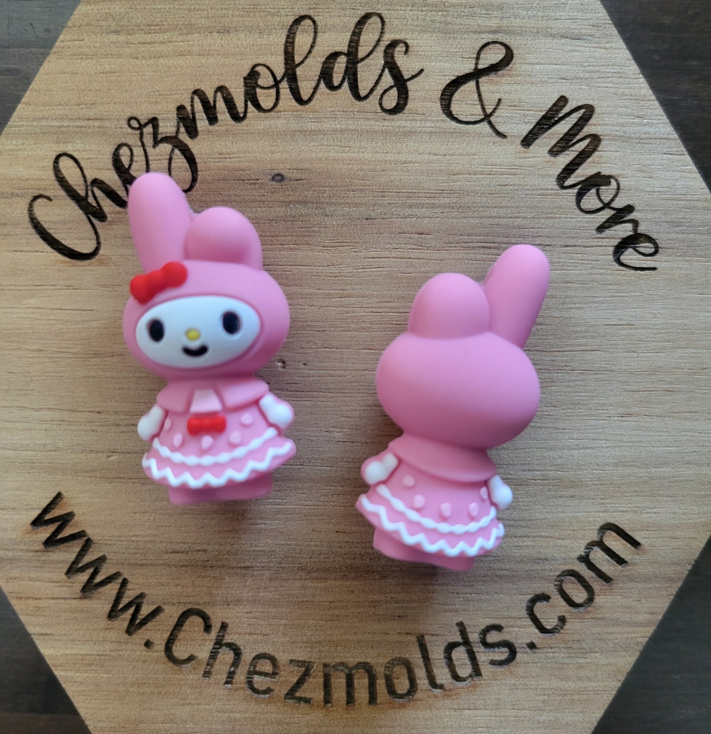 3d pink melody pink outfit- Silicone focal Bead