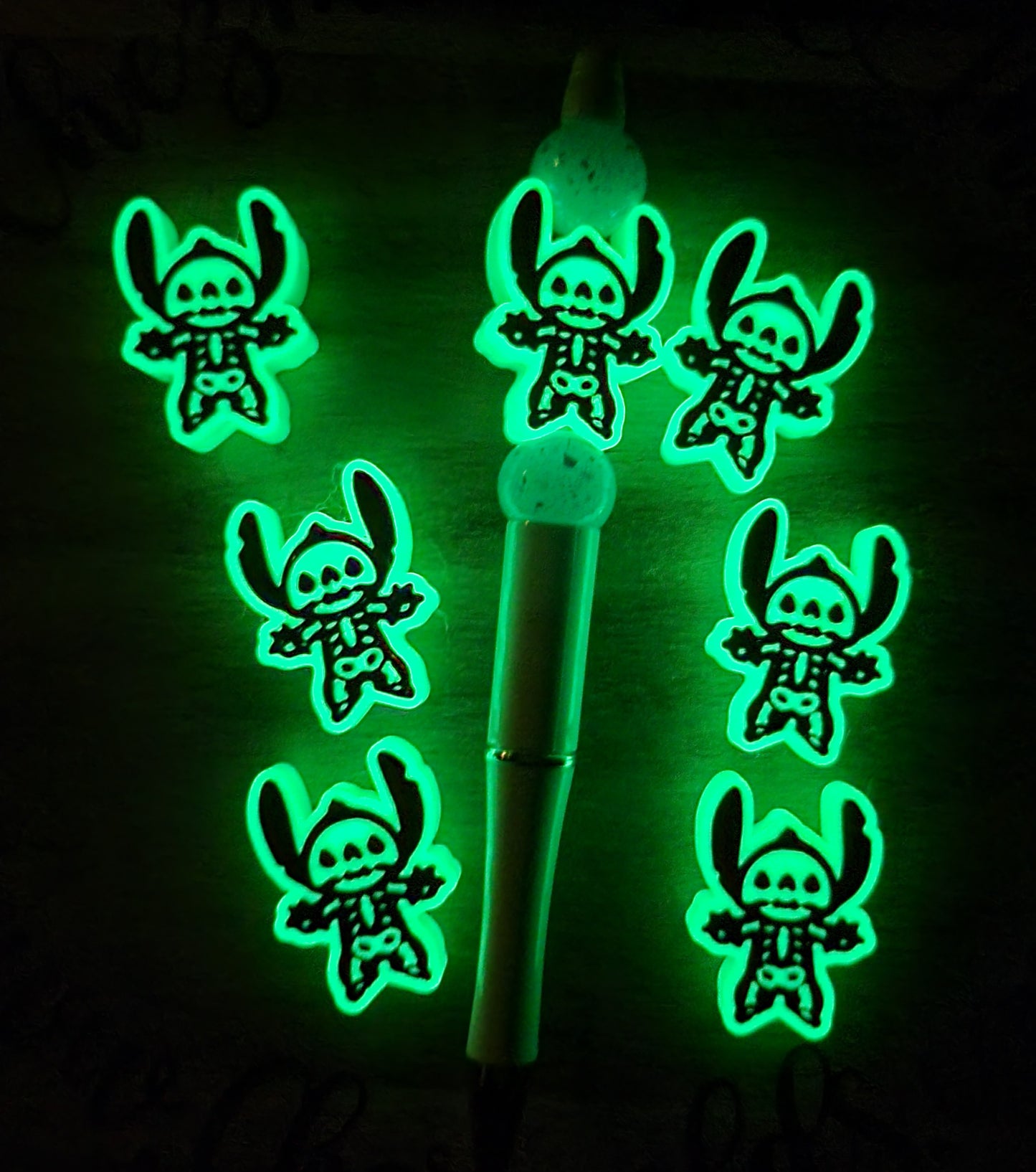 CE 3d printed focal bead-glowing skelly blue alien