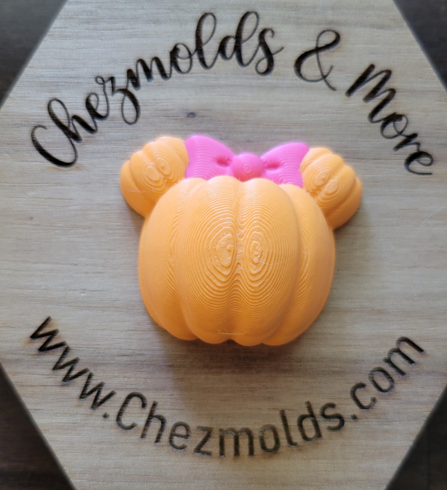3d printed 3D flatback-pumpkin with bow