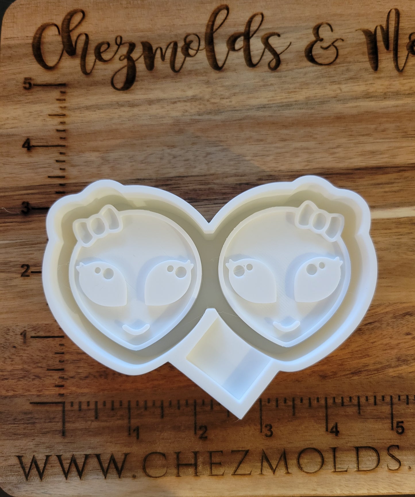 Freshie mold - alien heads