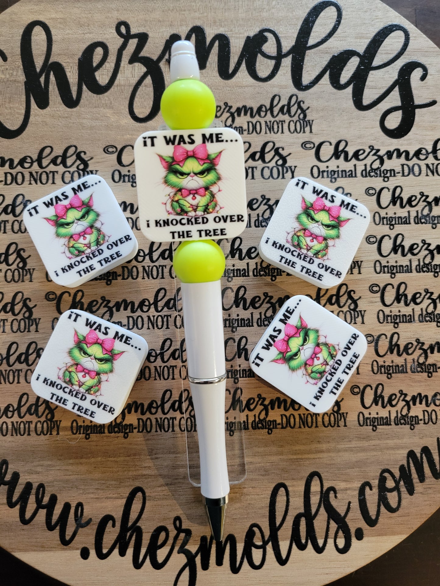 CE 3d printed focal Bead- it was me- green cat