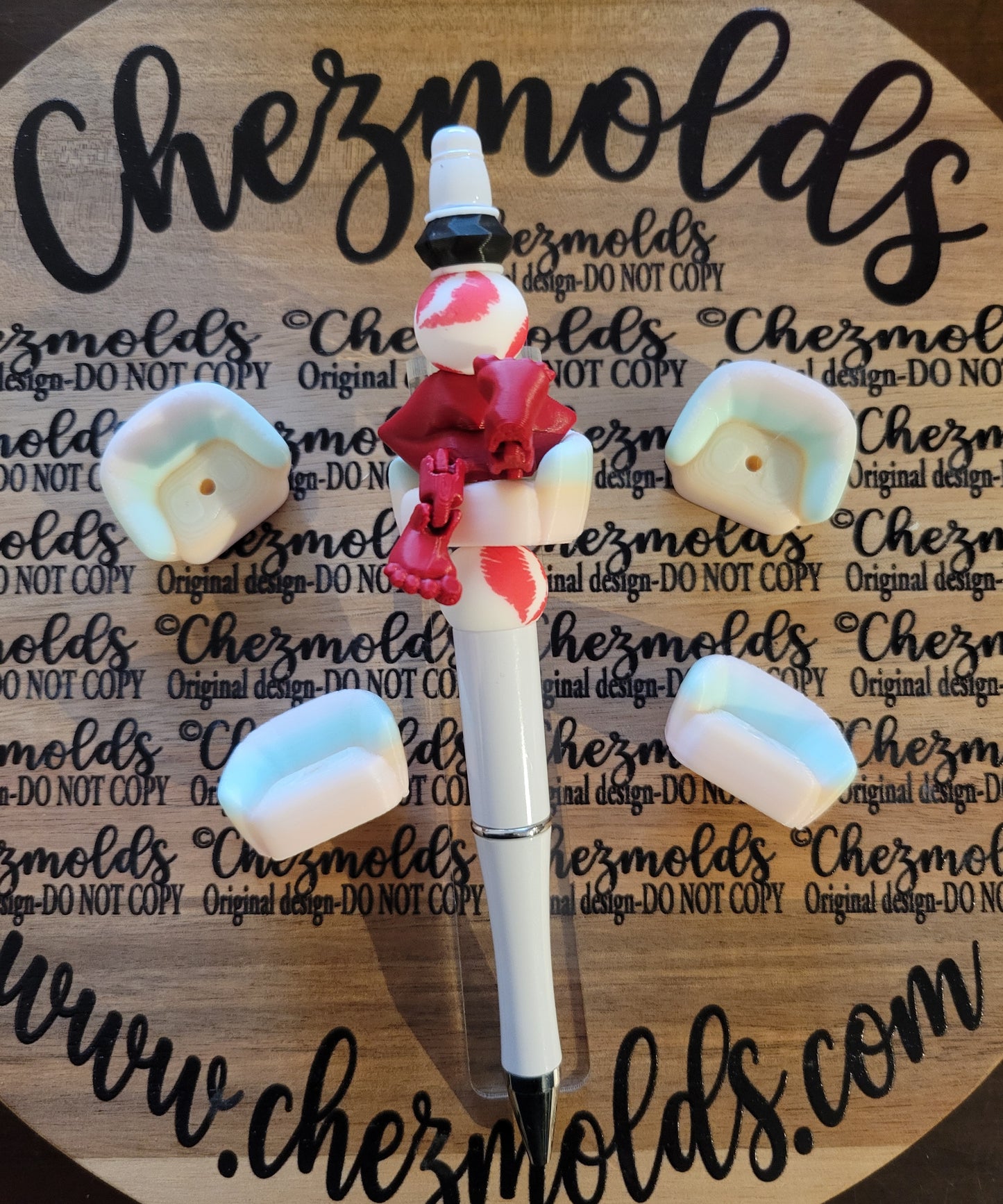 CE 3d printed focal Bead -spring pastel couch