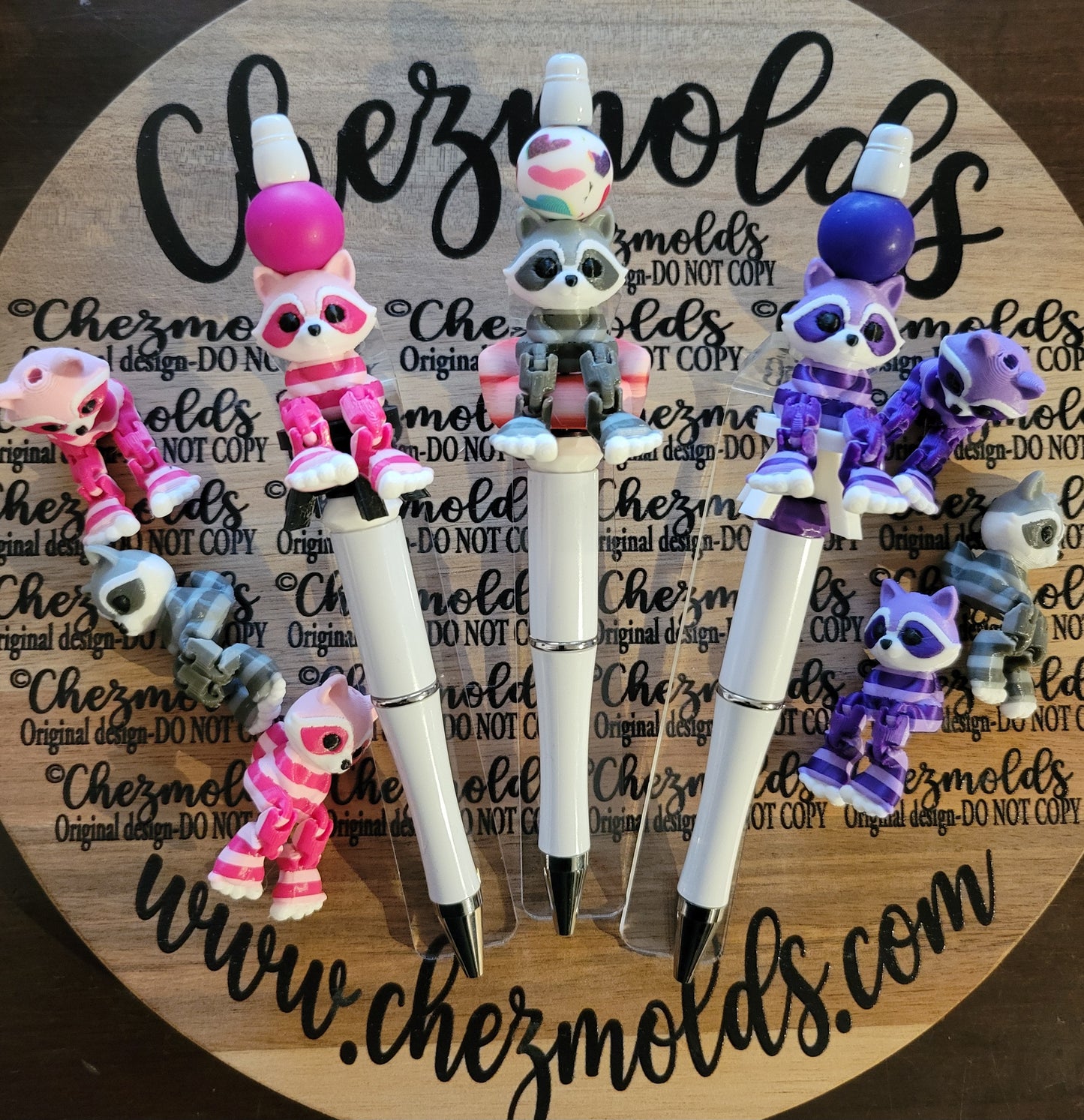 CE 3d printed focal Bead- lovey raccoon kicker ( flexy feet )