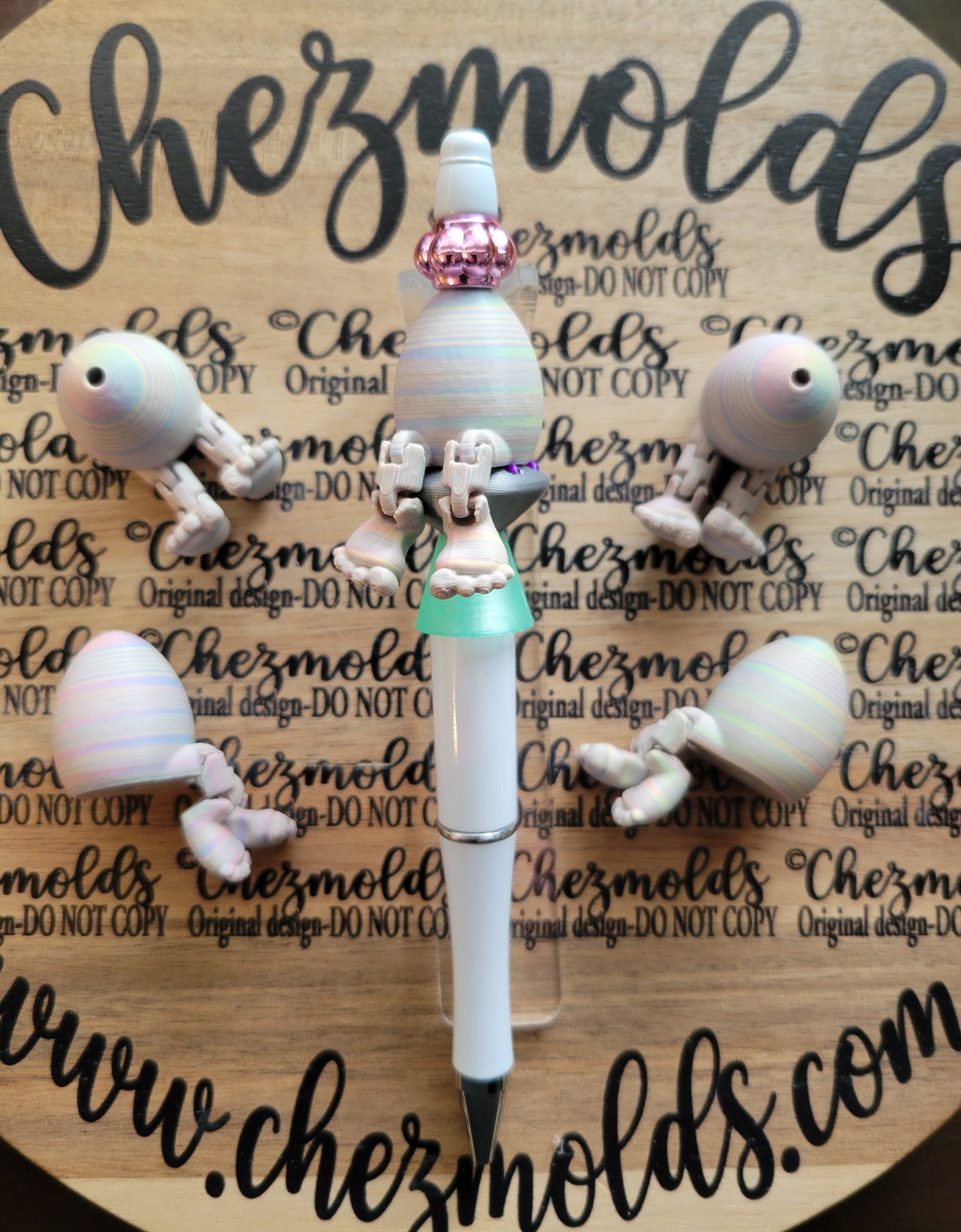 CE 3d printed focal bead-striped egg kicker ( flexy feet )