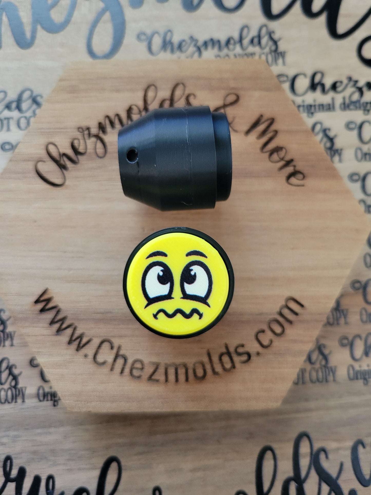 CE 3d printed Clicky button- focal Bead-faces