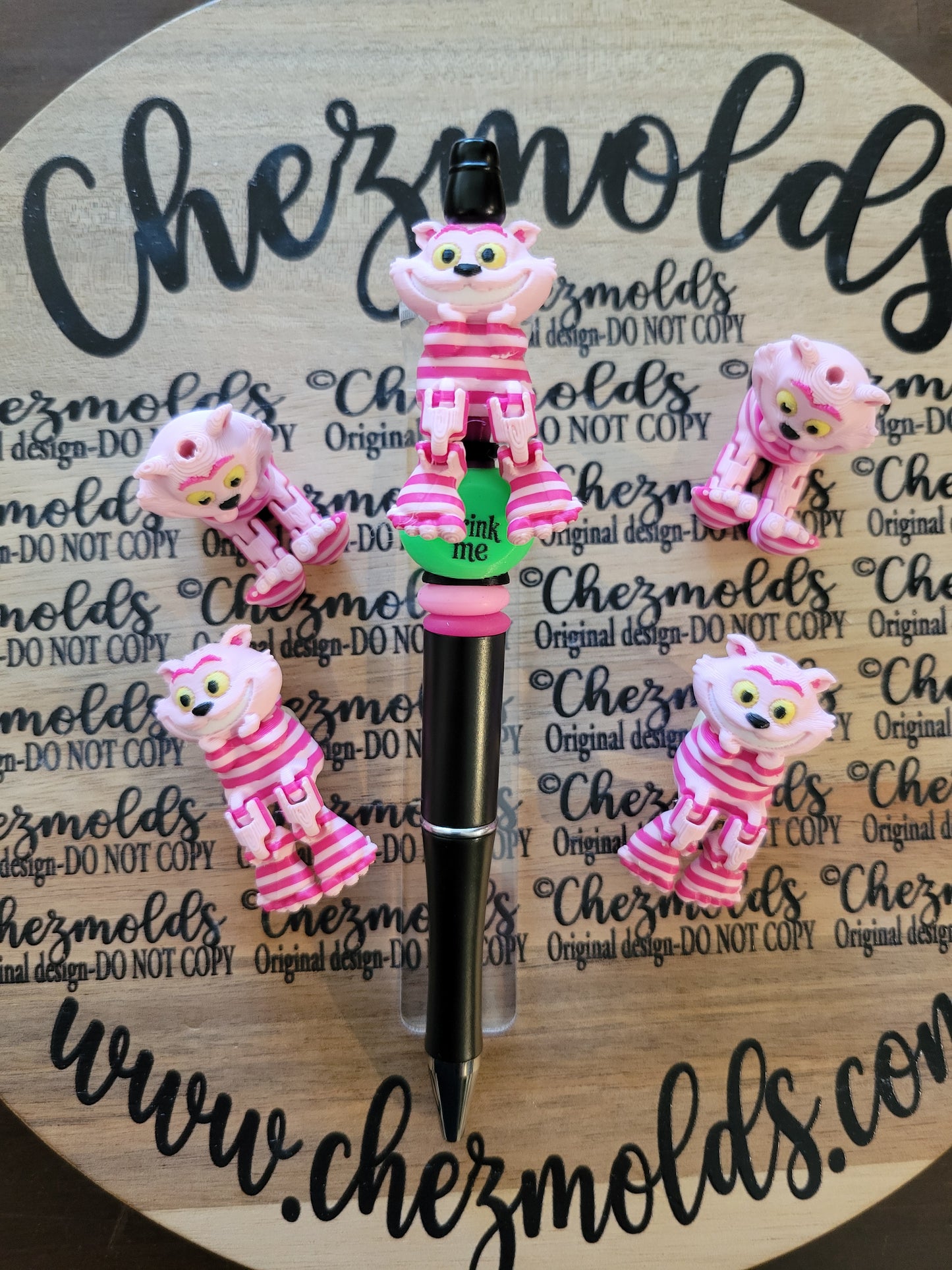 CE 3d printed focal bead-Chess kitty kicker ( flexy feet )