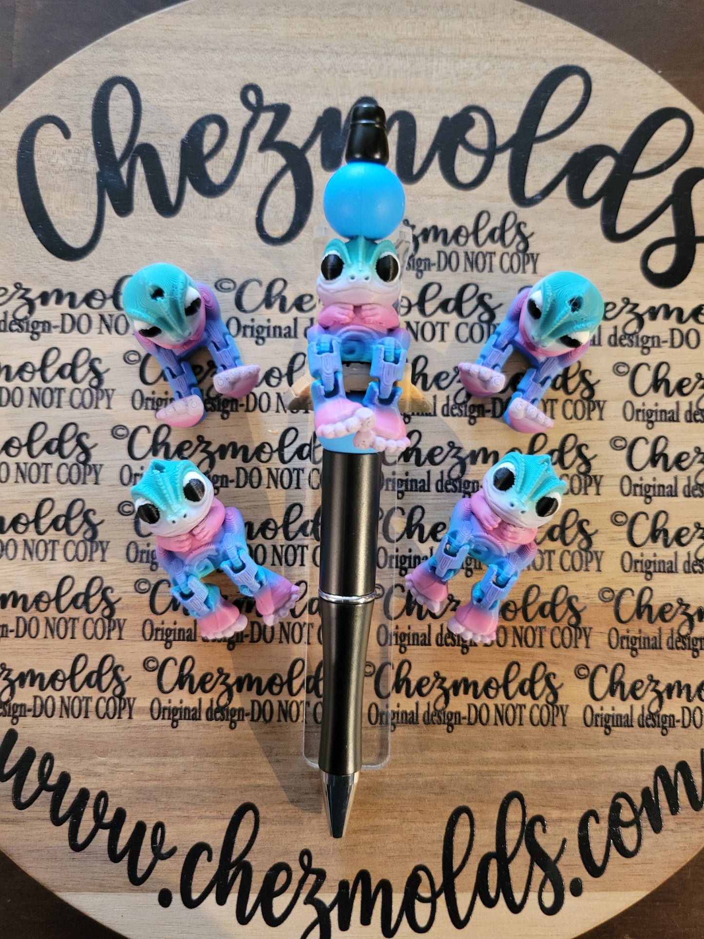 CE 3d printed focal Bead- Cutie Chameleon kicker ( flexy feet )
