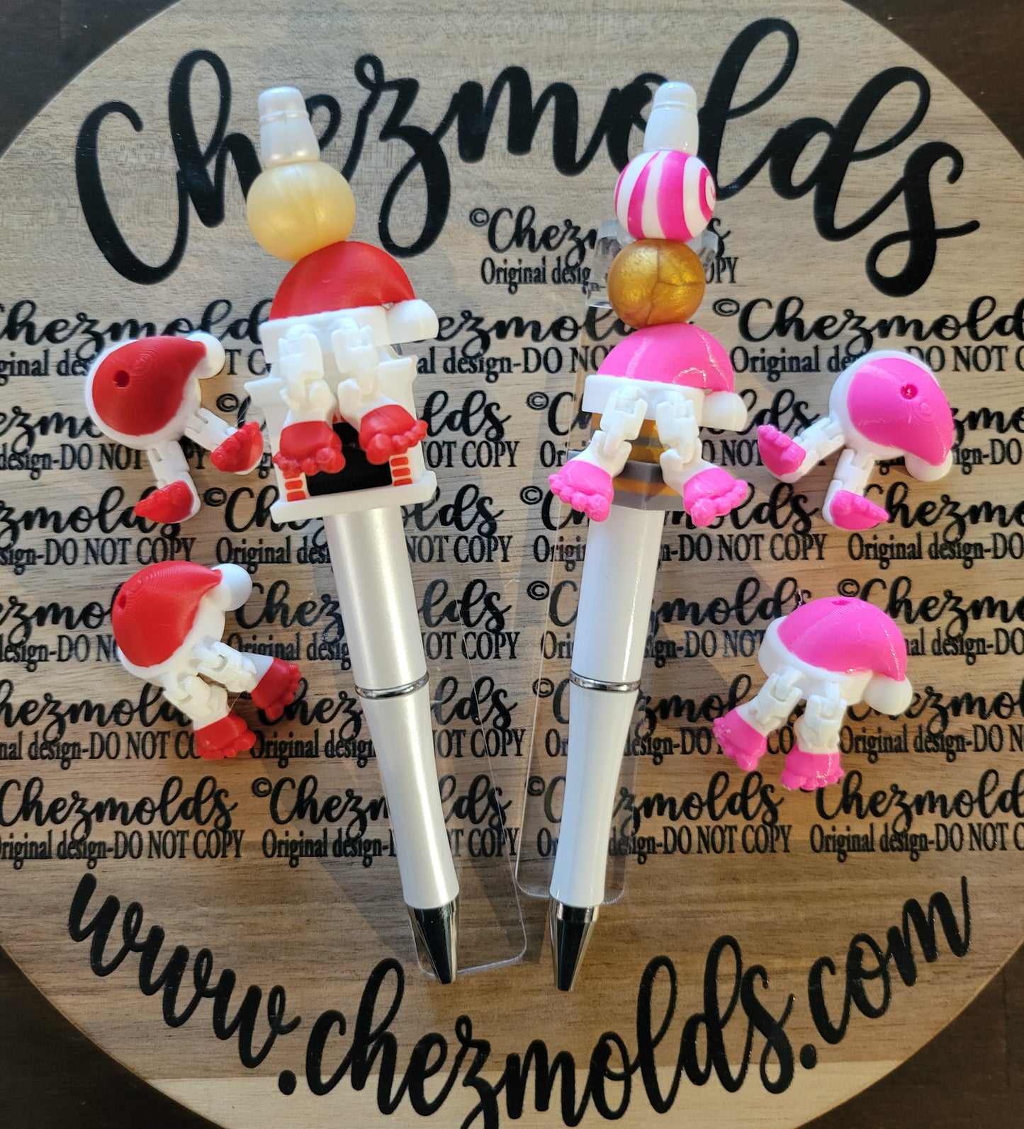 CE 3d printed focal Bead- Cutie Santa hat kicker ( flexy feet )