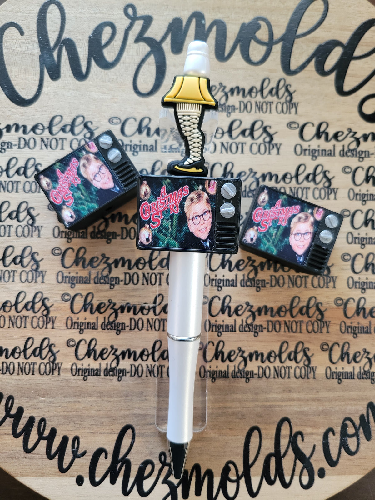 CE 3d printed focal Bead-Retro Tv- christmas story