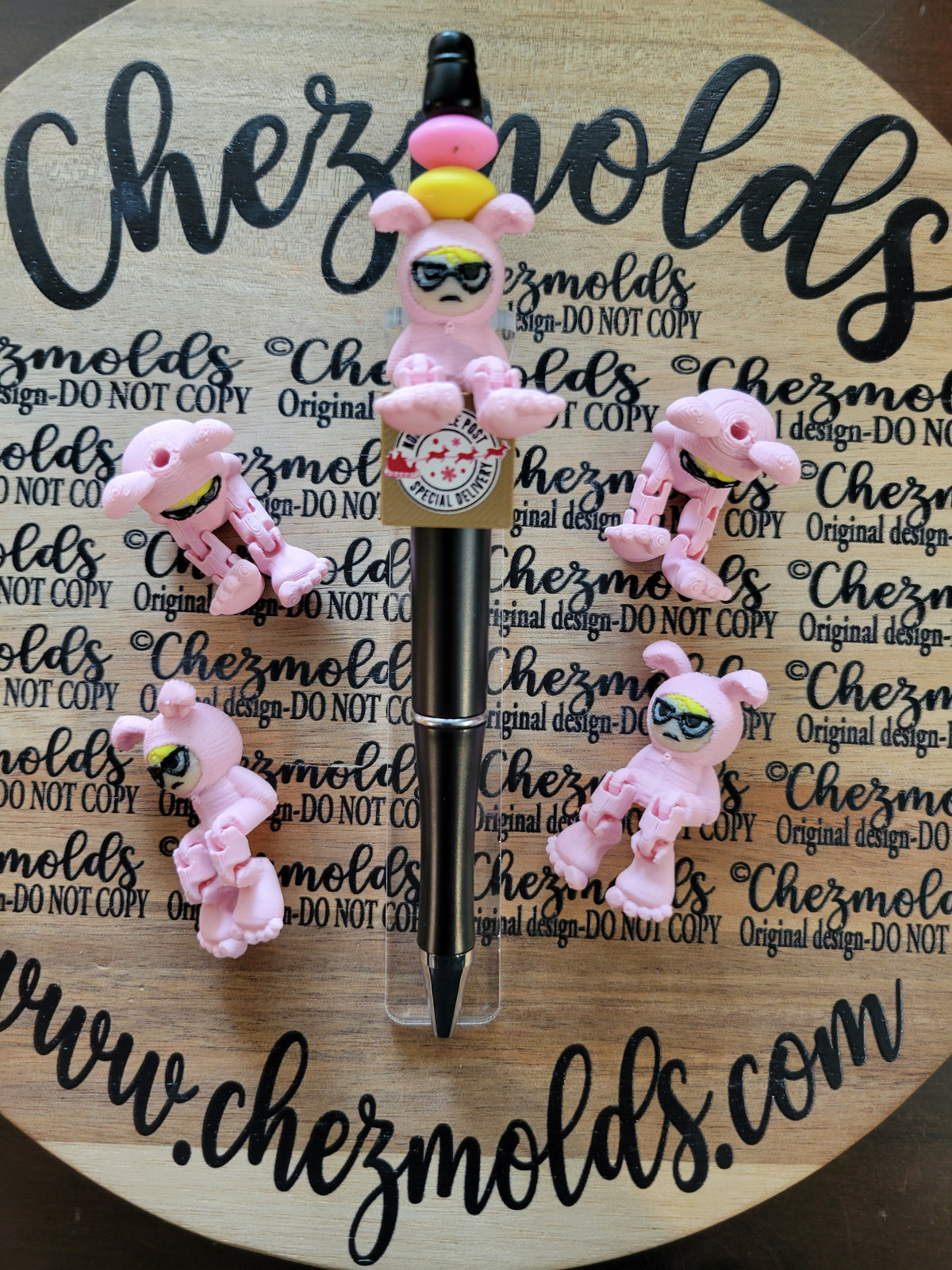 CE 3d printed focal Bead-pink bunny kicker ( flexy feet )