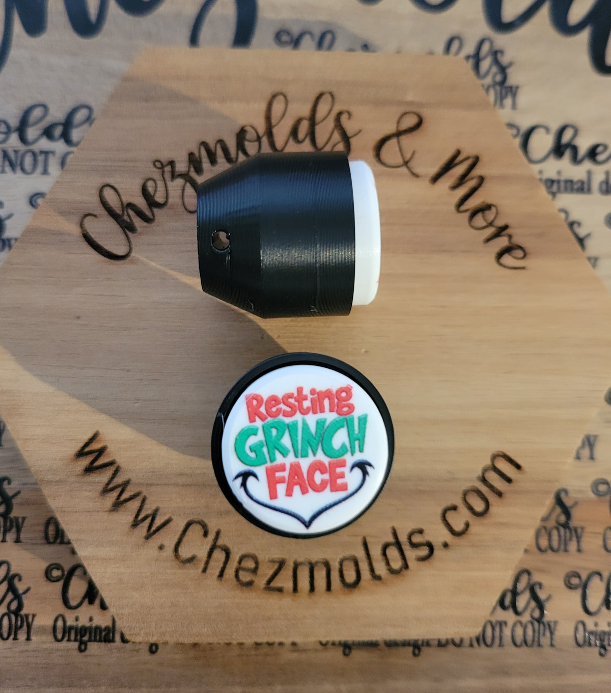 CE 3d printed Clicky button- resting grinch face