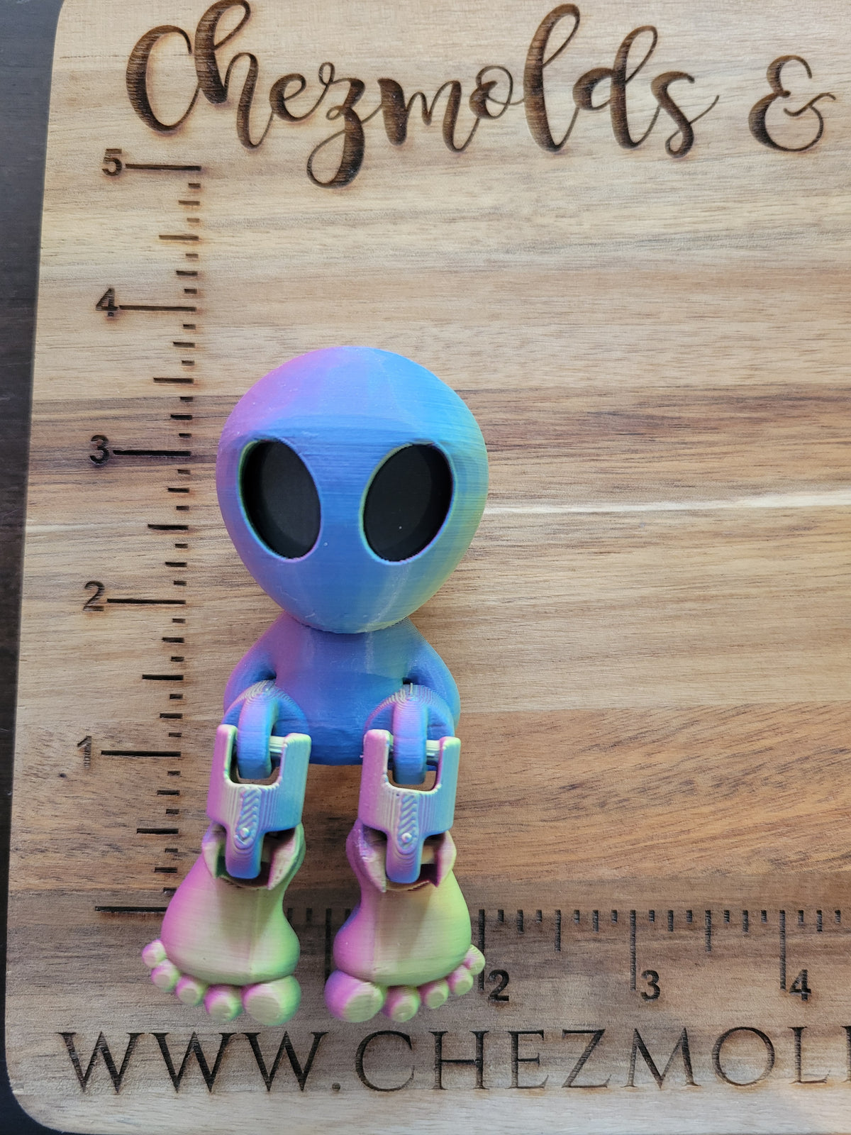 3d printed XL Chez Buddy- alien -quad color ( changes at angles)