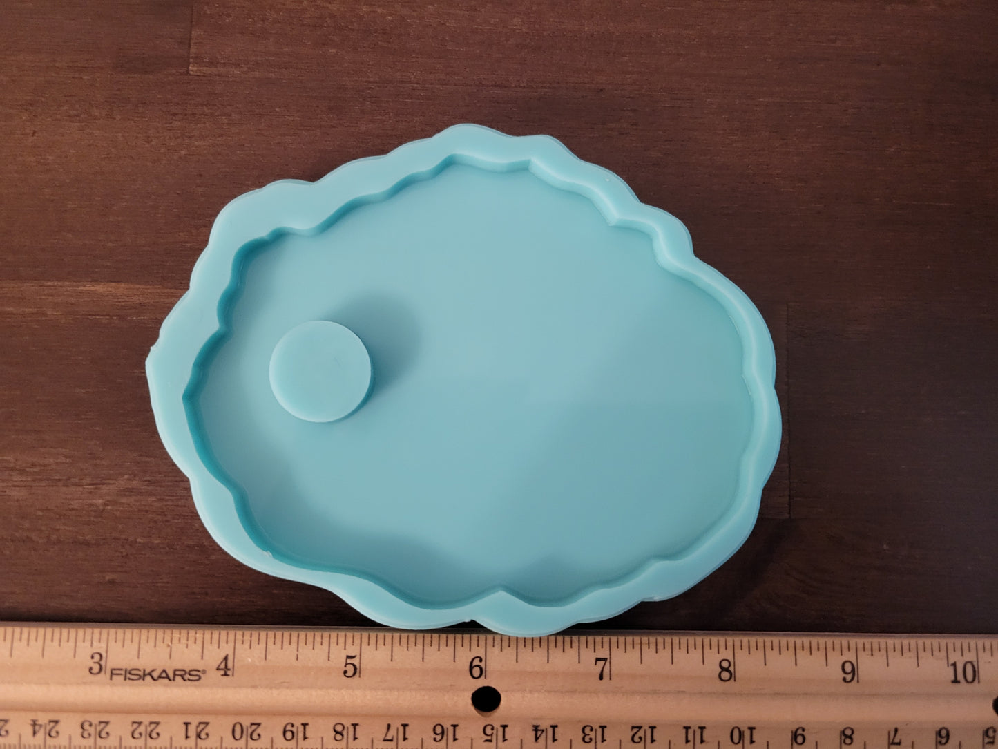 Nail display- rough geode