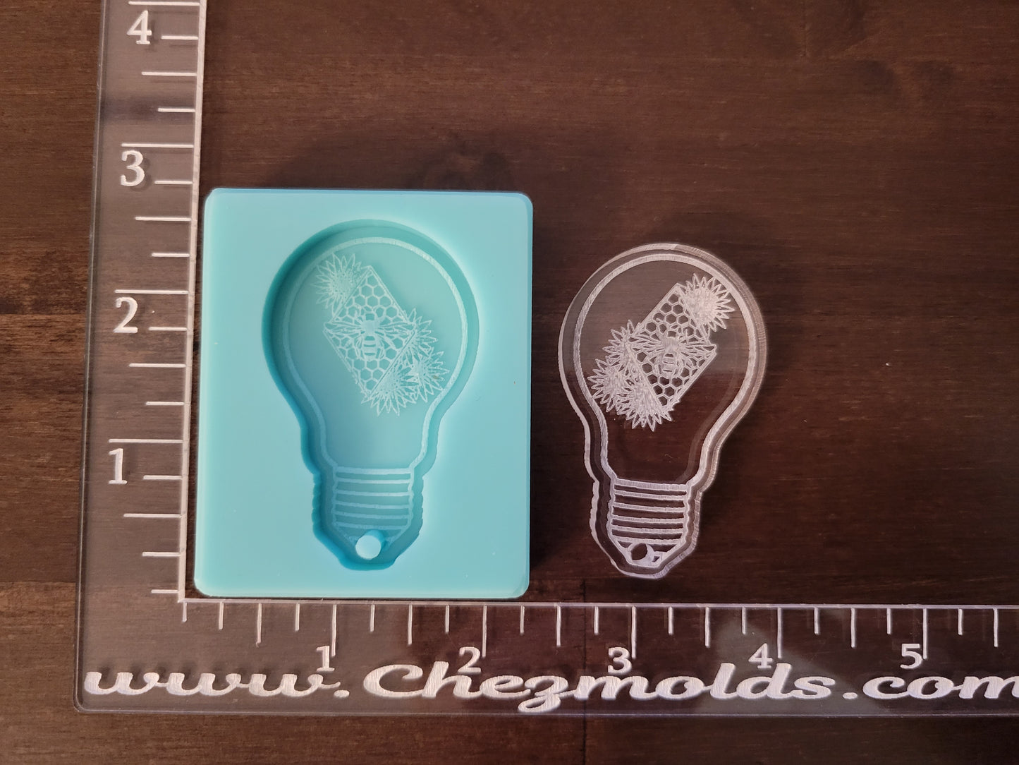 Lightbulb Keychain- Honeycomb with bee and sunflowers diamond