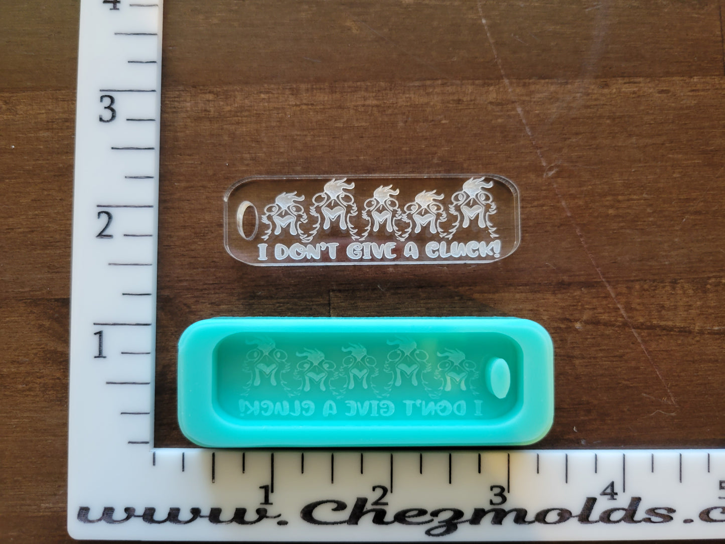 I dont give a cluck keytag