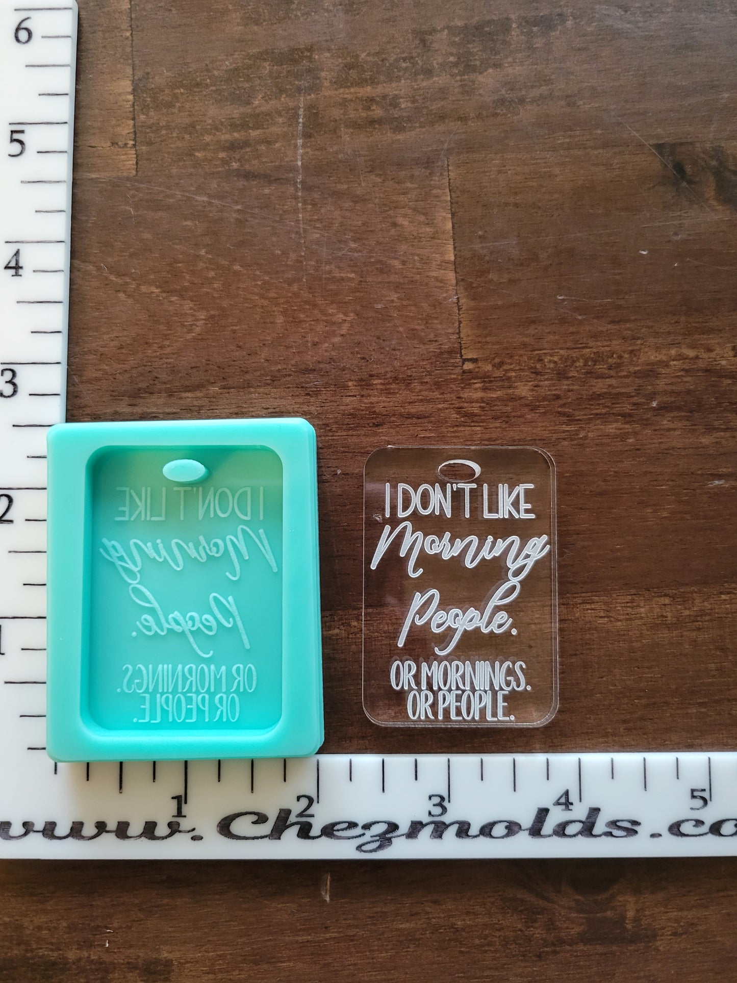 I dont like mornings or people keychain