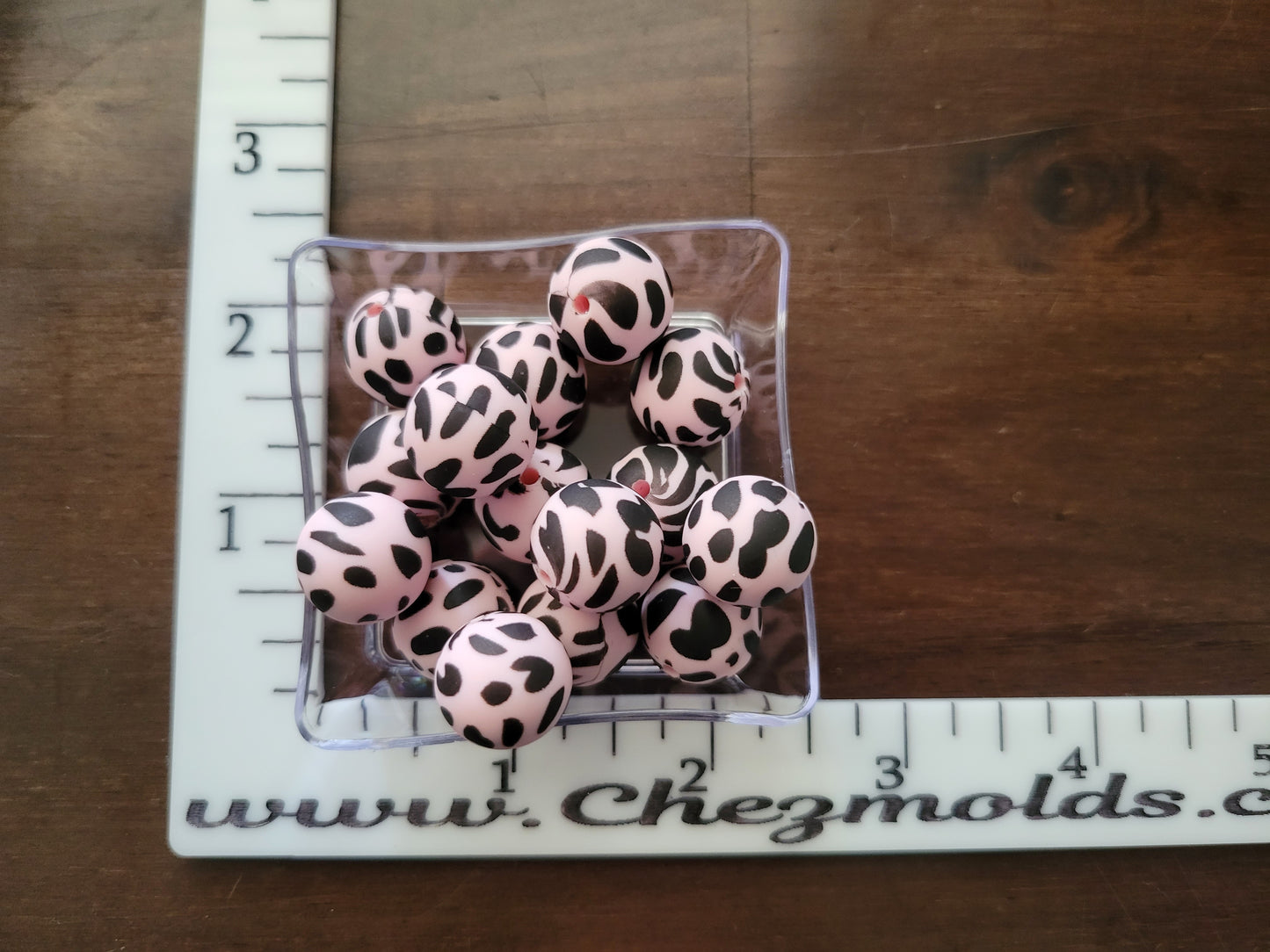 15MM round print-set of 5 - black and pink cow print