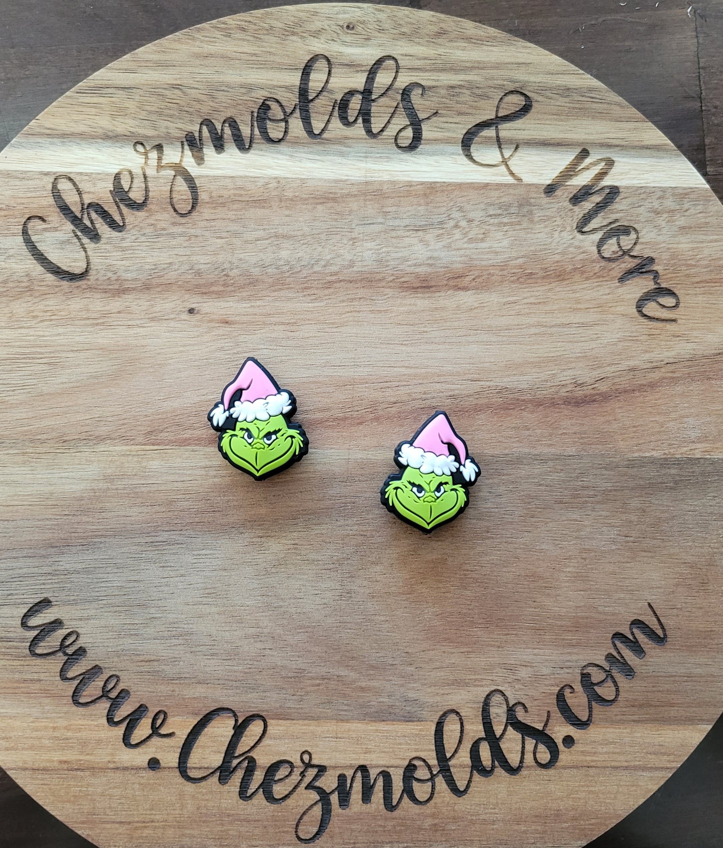 OG Grinchy- Silicone focal Bead