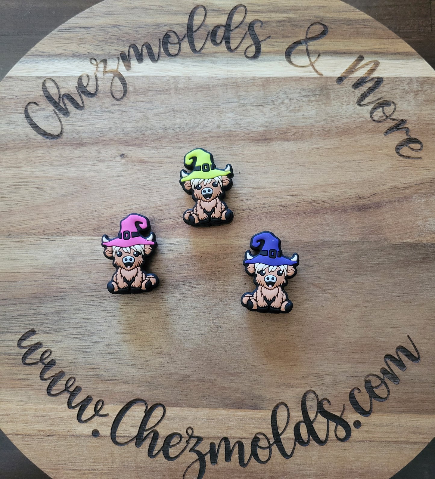 Chez Creation- adorable witchy cow- Silicone focal Bead