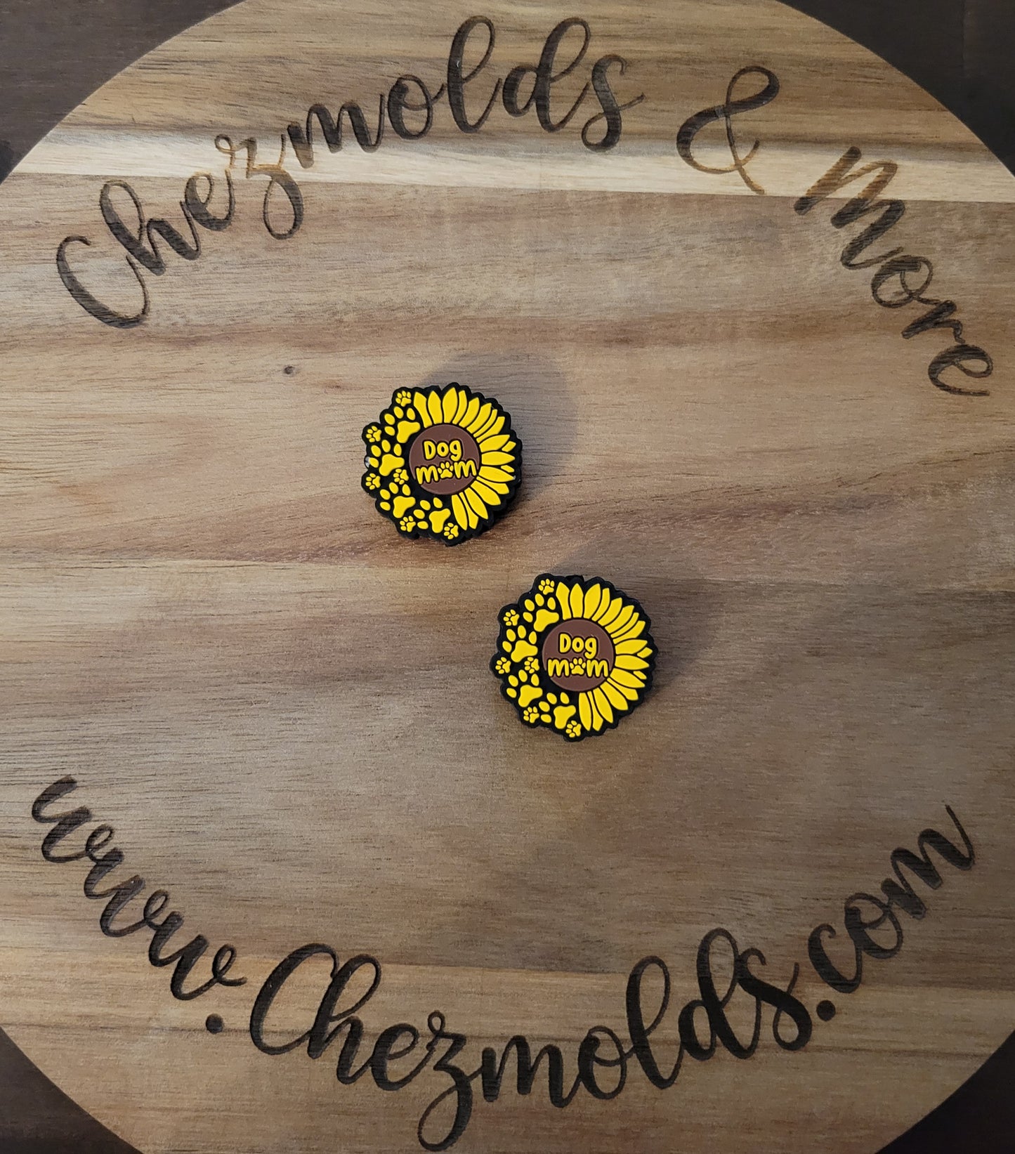 dog mom sunflower- silcone focal Bead