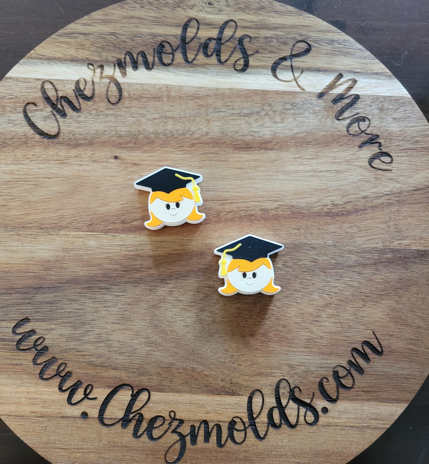 graduates- Silicone focal Bead