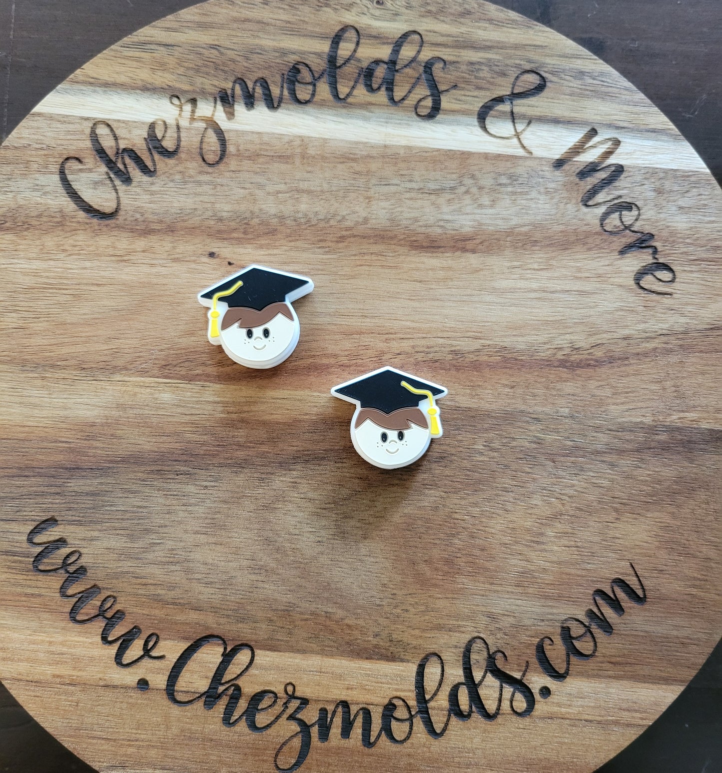 graduates- Silicone focal Bead