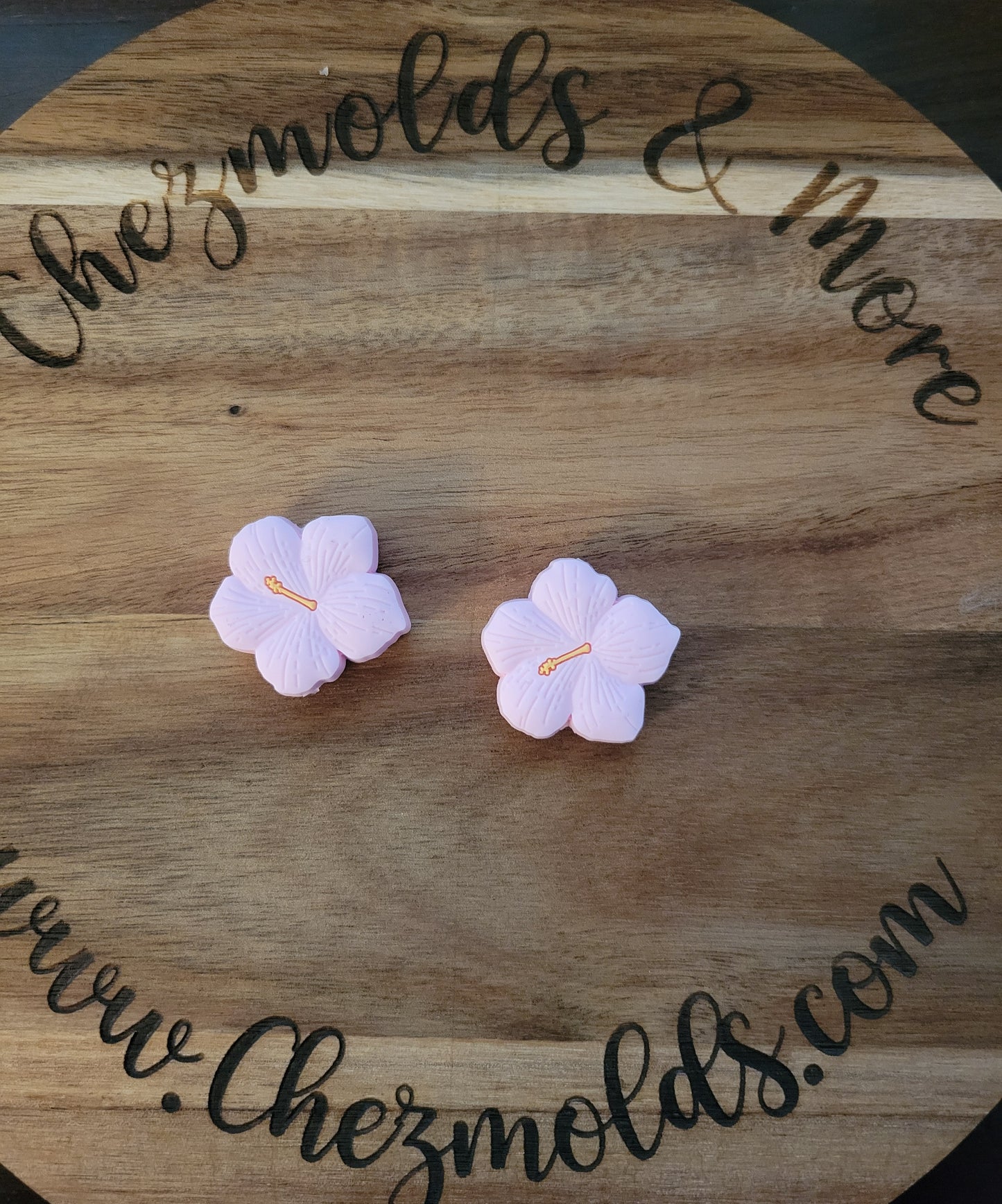 Hibiscus flower- Silicone focal Bead