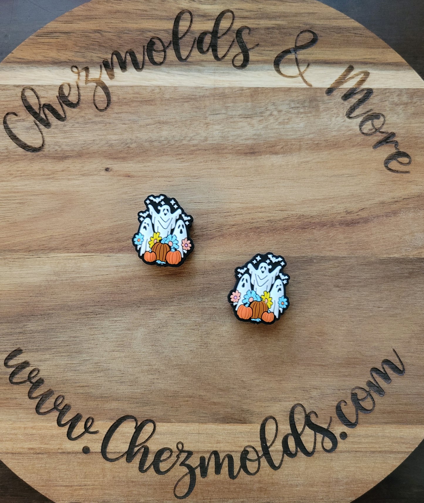 Ghosts with pumpkins- Silicone focal Bead