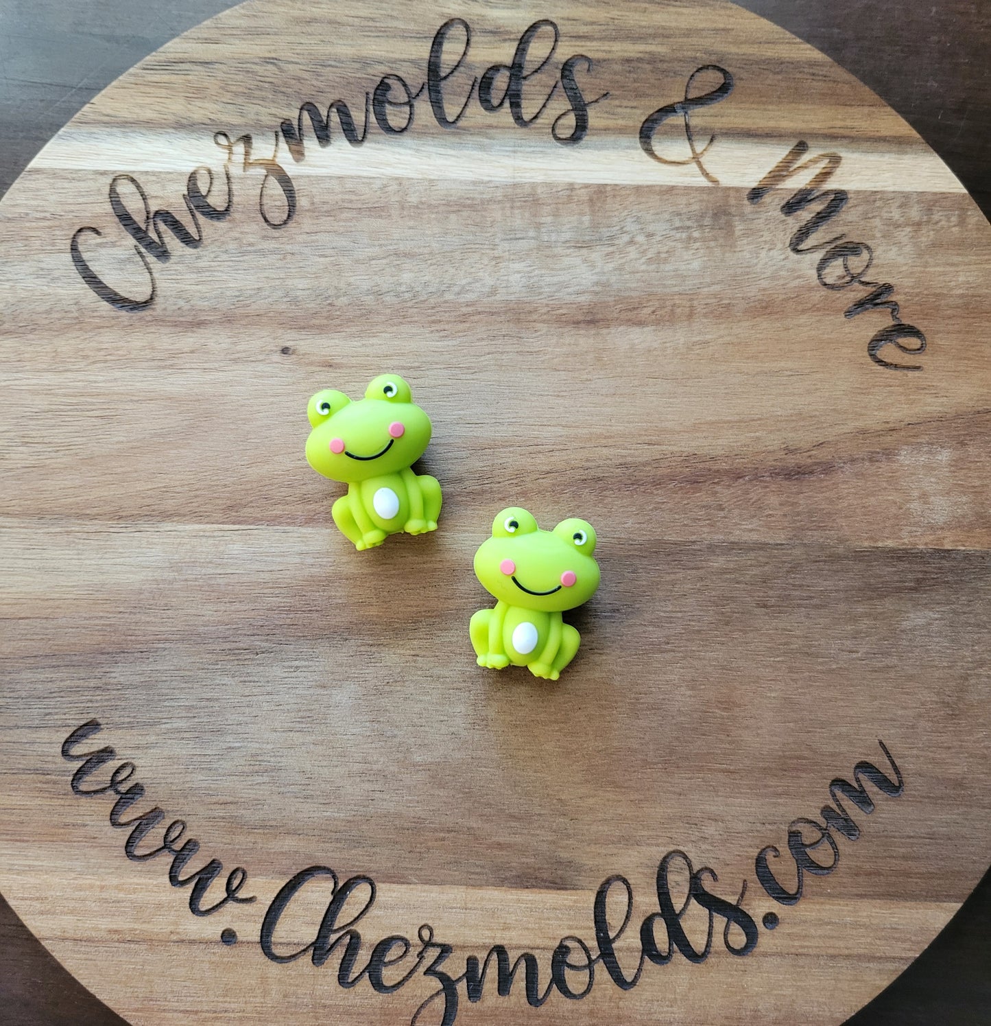 Full bodied 3d frog - Silicone focal Bead