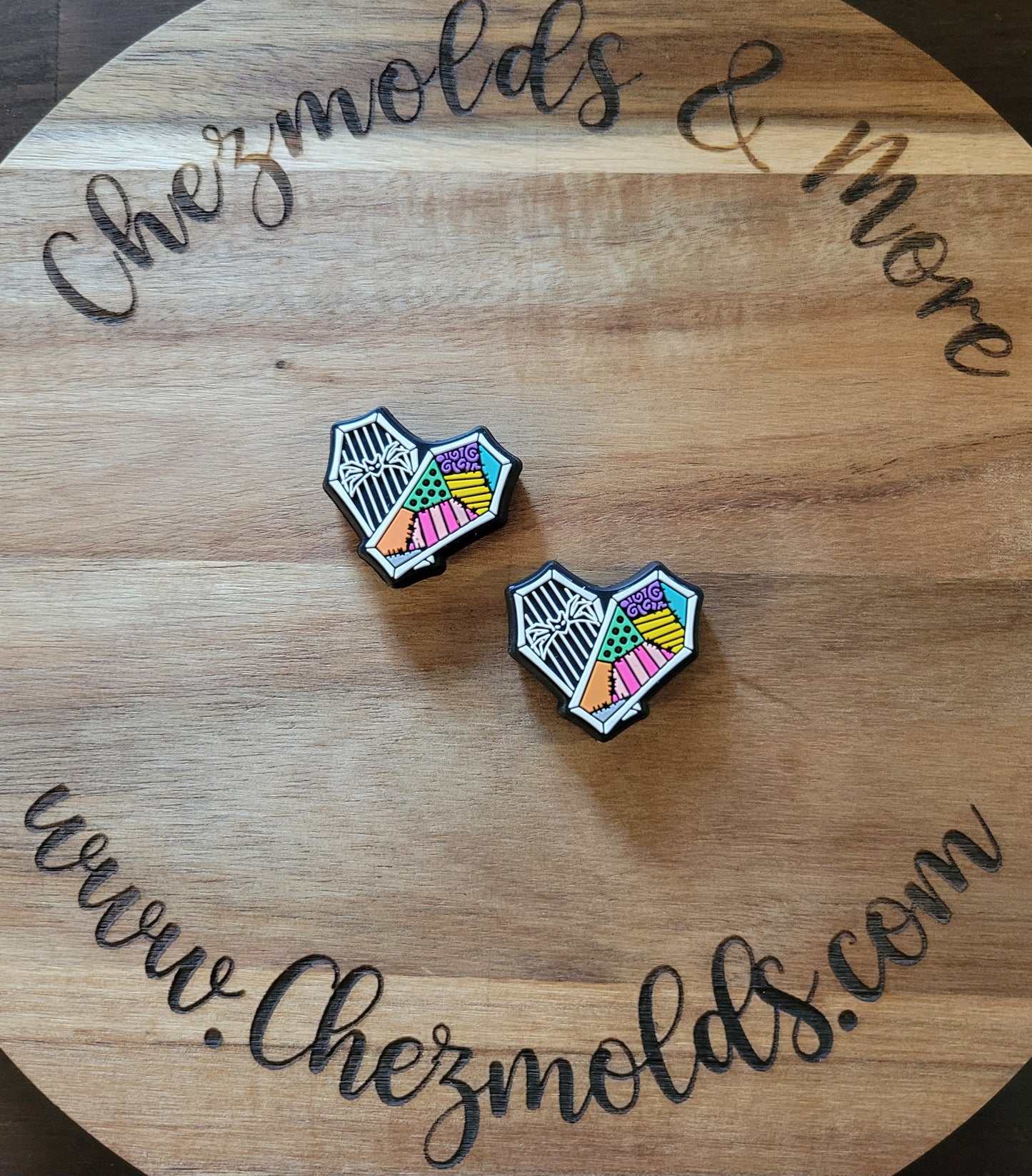 CE -nbc inspired heart-Silicone focal Bead