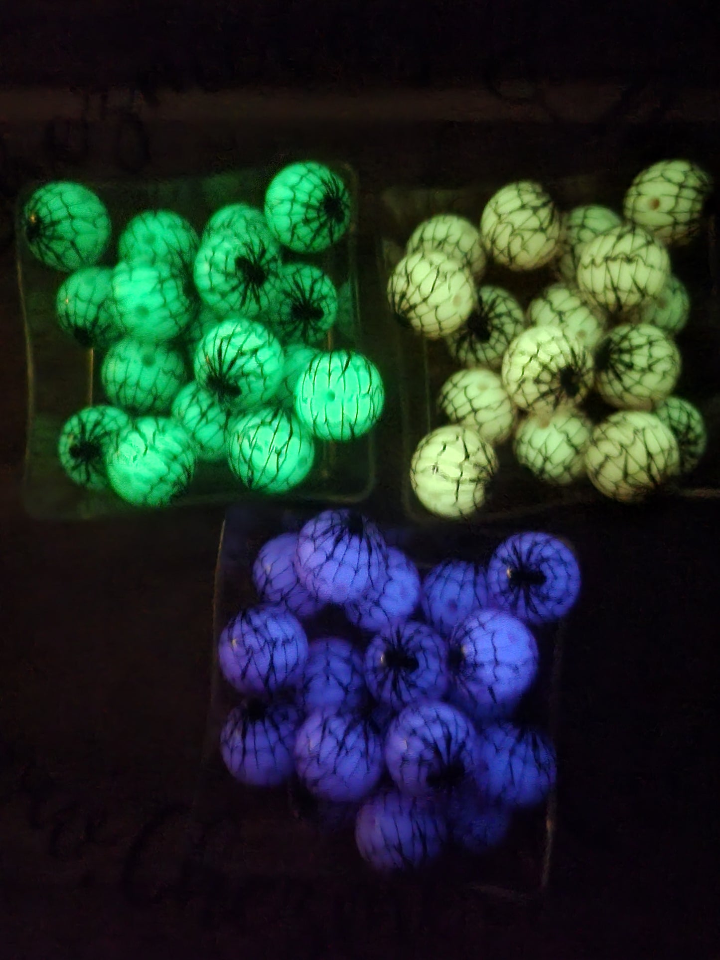 15MM round print-set of 5 -glow in the dark spiders