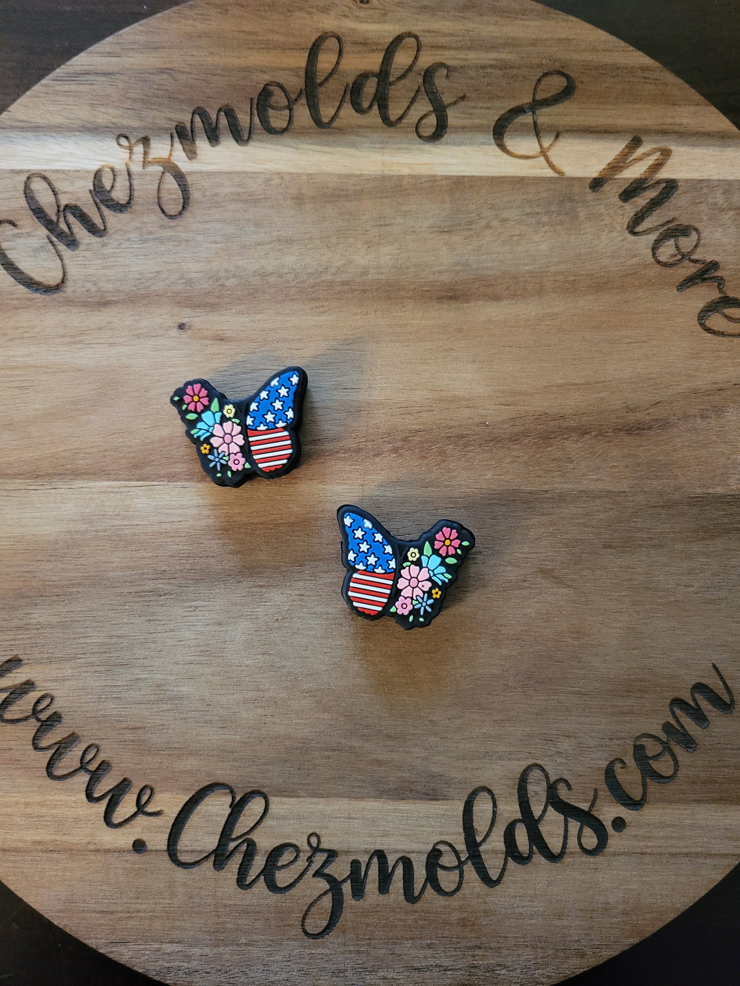 Flag butterfly- Silicone focal Bead