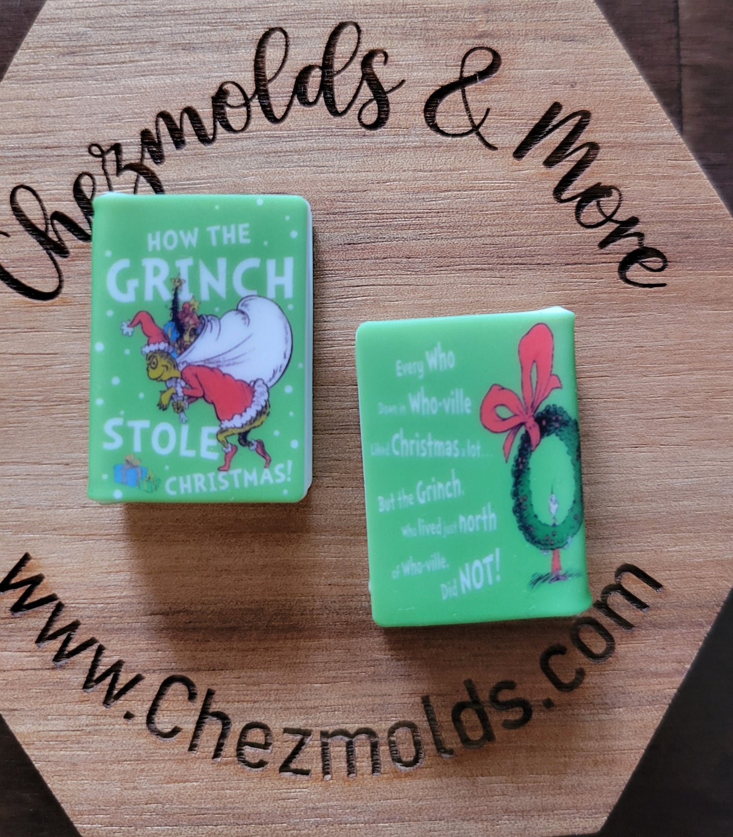 CE  printed - How the grinch stole christmas book-Silicone focal Bead