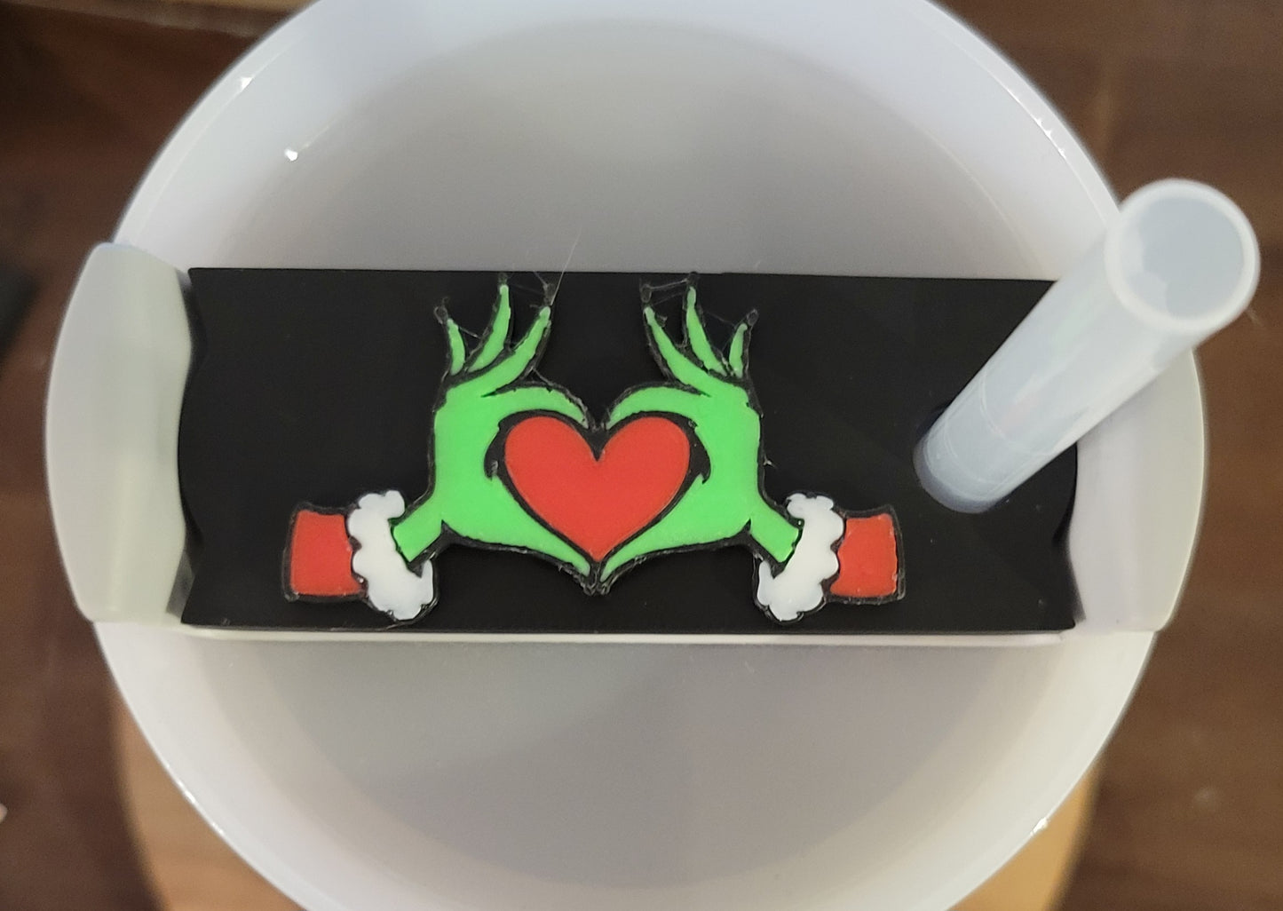 CE 3d printed-cup lid topper- green hands heart