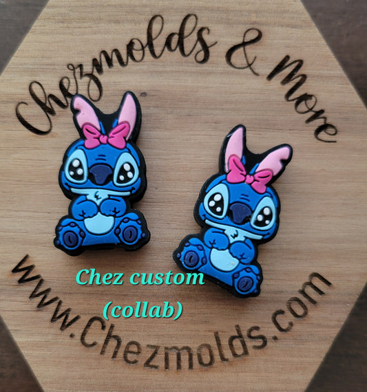 CE  -cutey blue alien bow ears- Silicone focal Bead - collab with RD creations 4u