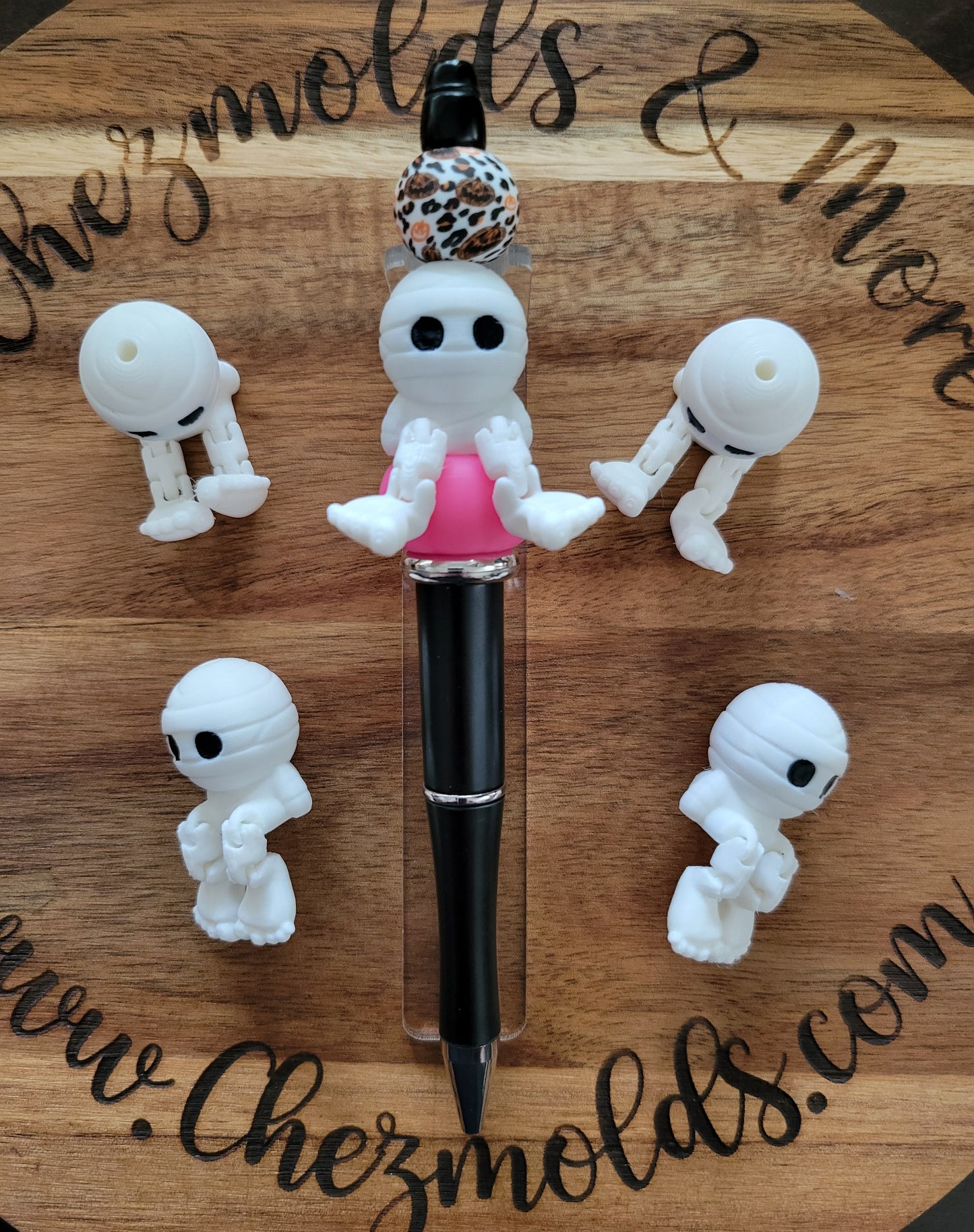 CE 3d printed focal Bead- Mummy kicker ( flexy feet )