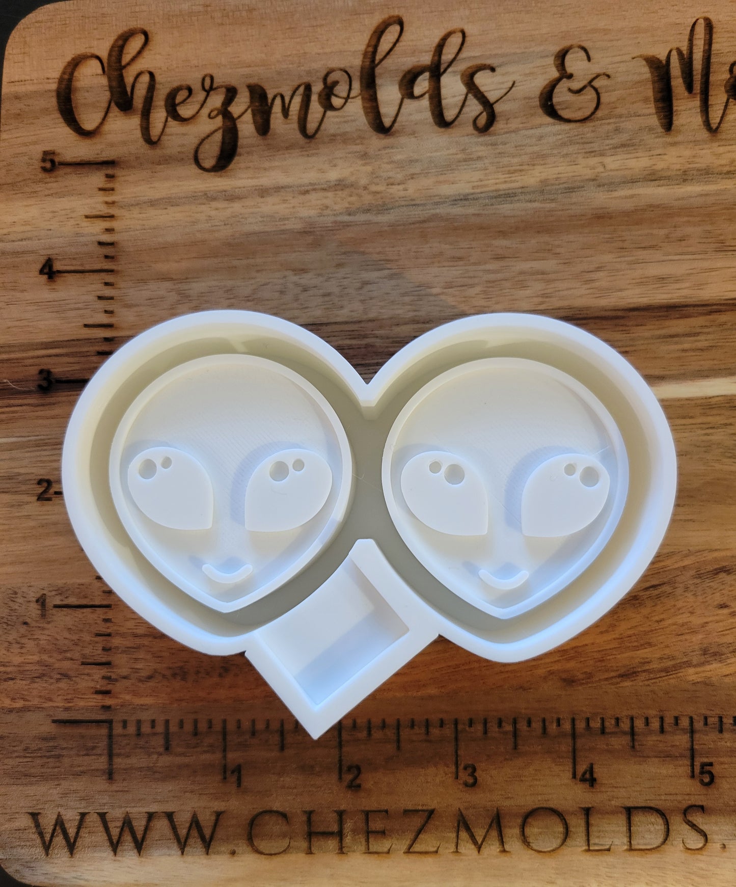 Freshie mold - alien heads