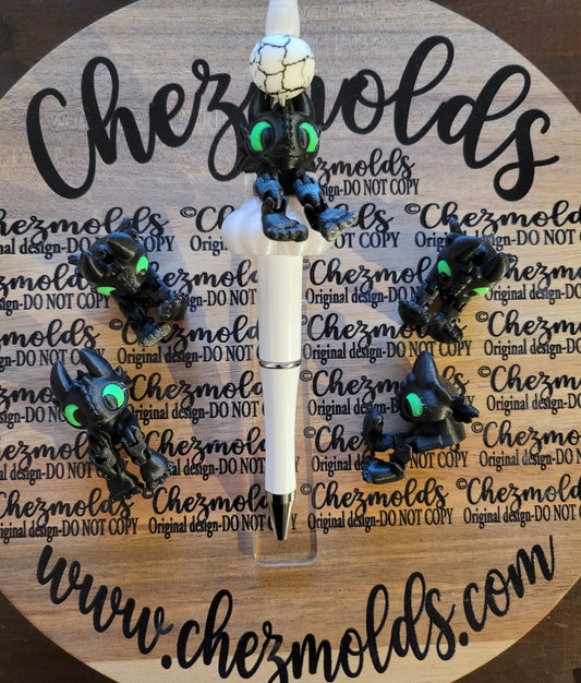 CE 3d printed focal Bead- black dragon green eyes kicker ( flexy feet )