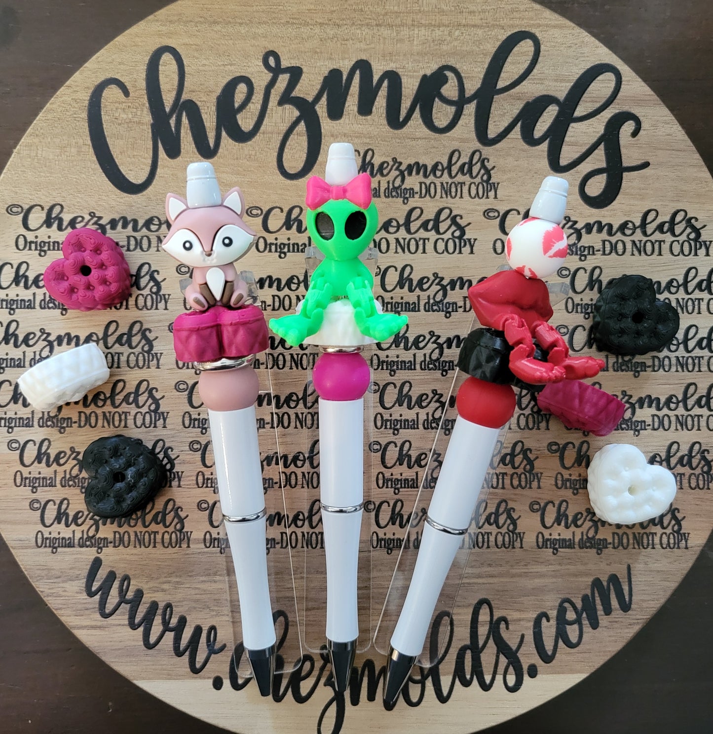 CE 3d printed focal Bead- tufted heart ottoman